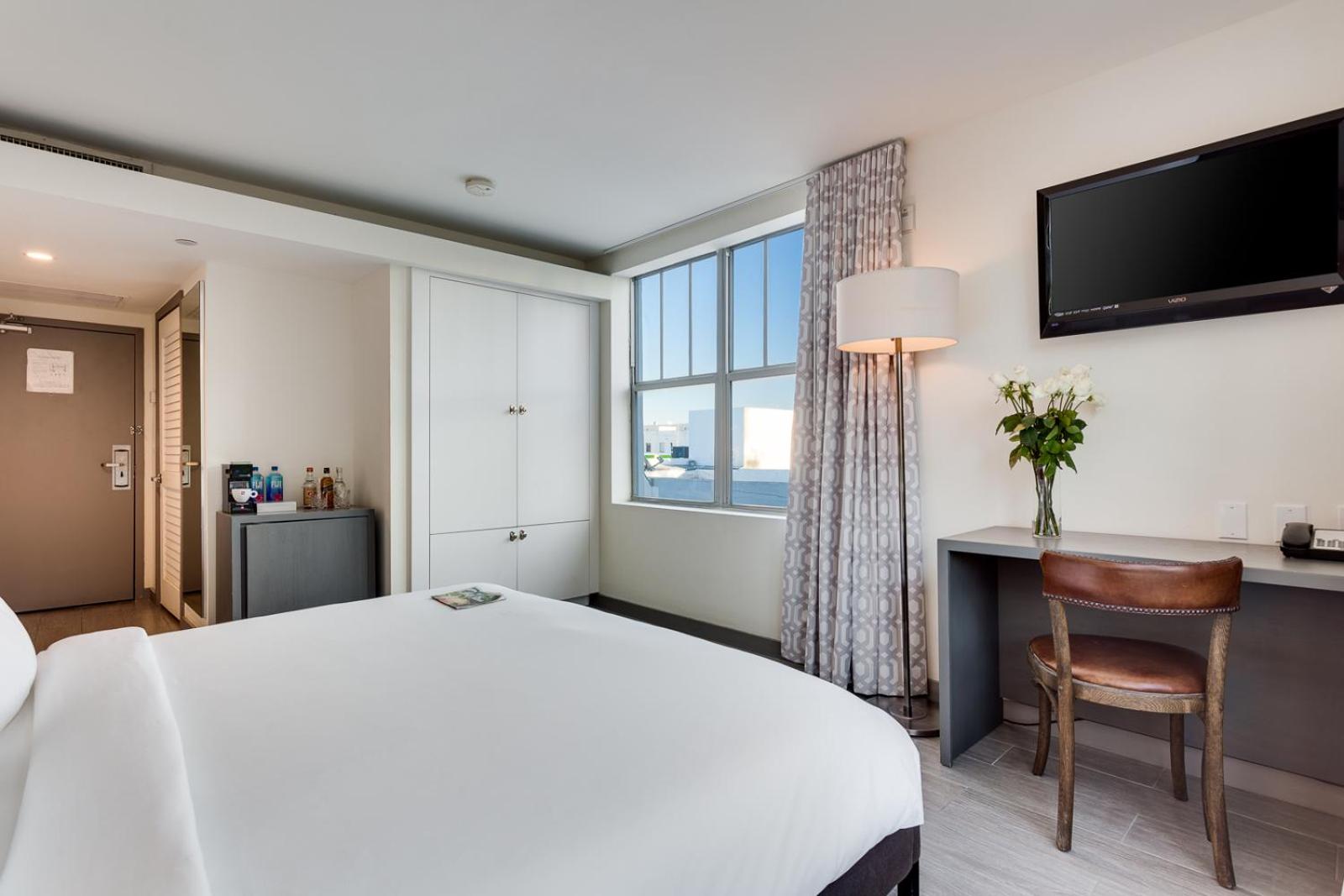 Bedroom King - Photo 3