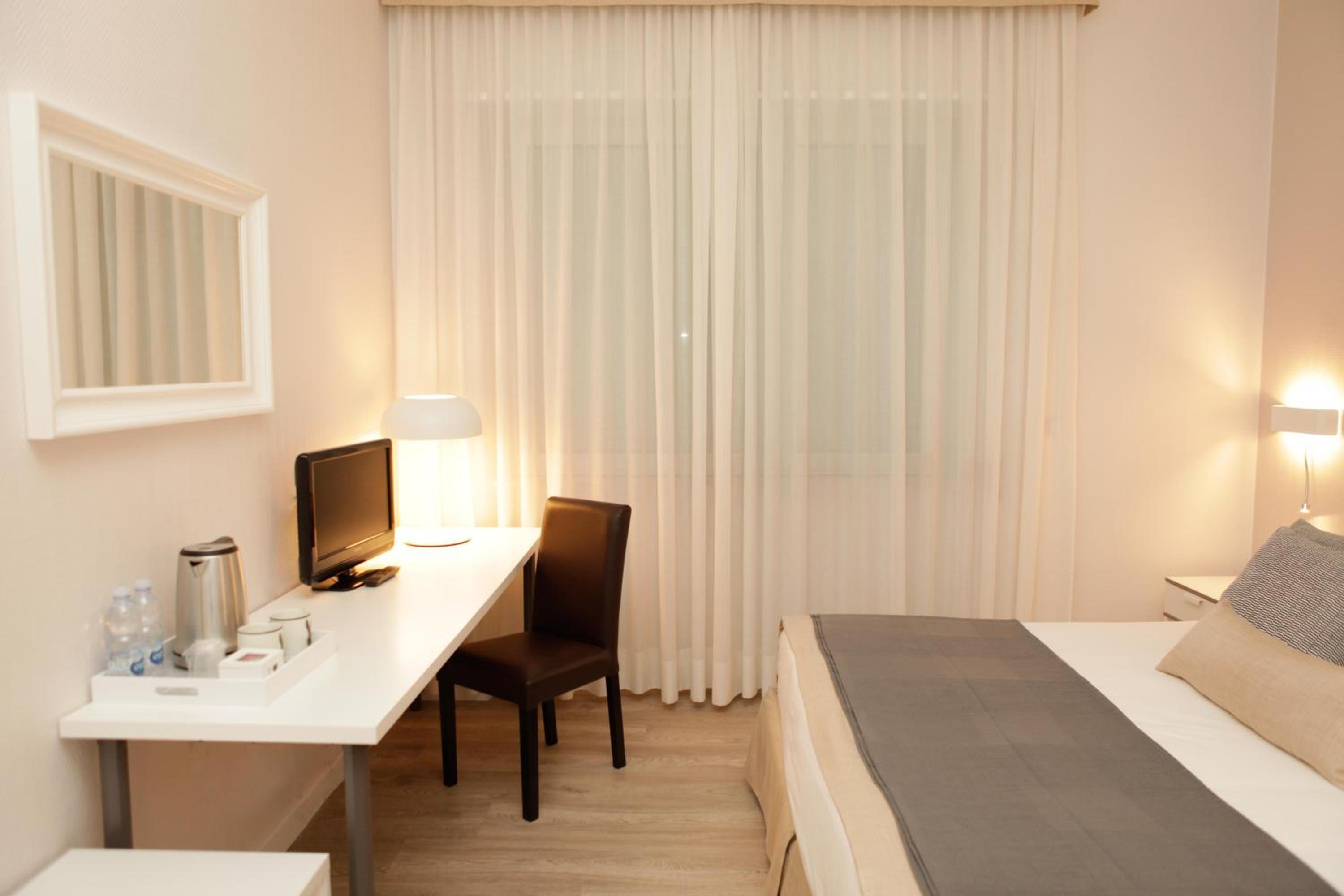 Comfort Double or Twin Room photo 3