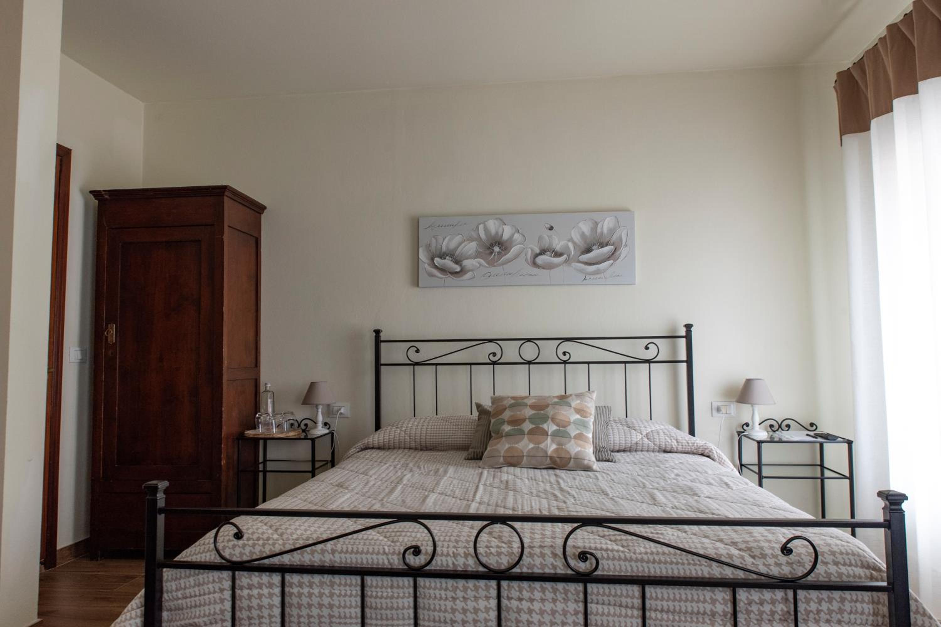 Standard Triple Room - Photo 1