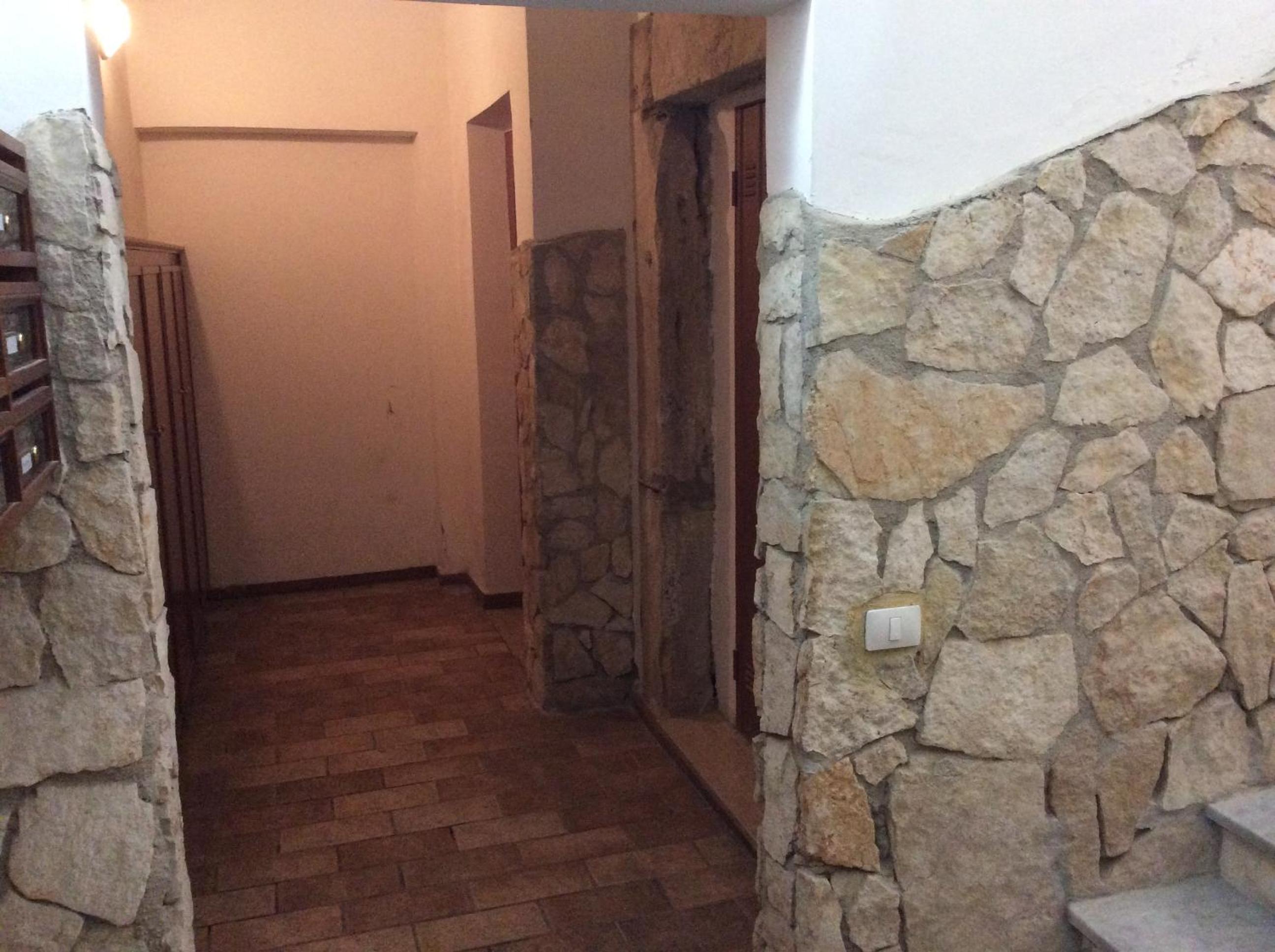 Two-Bedroom Apartment - Photo 23