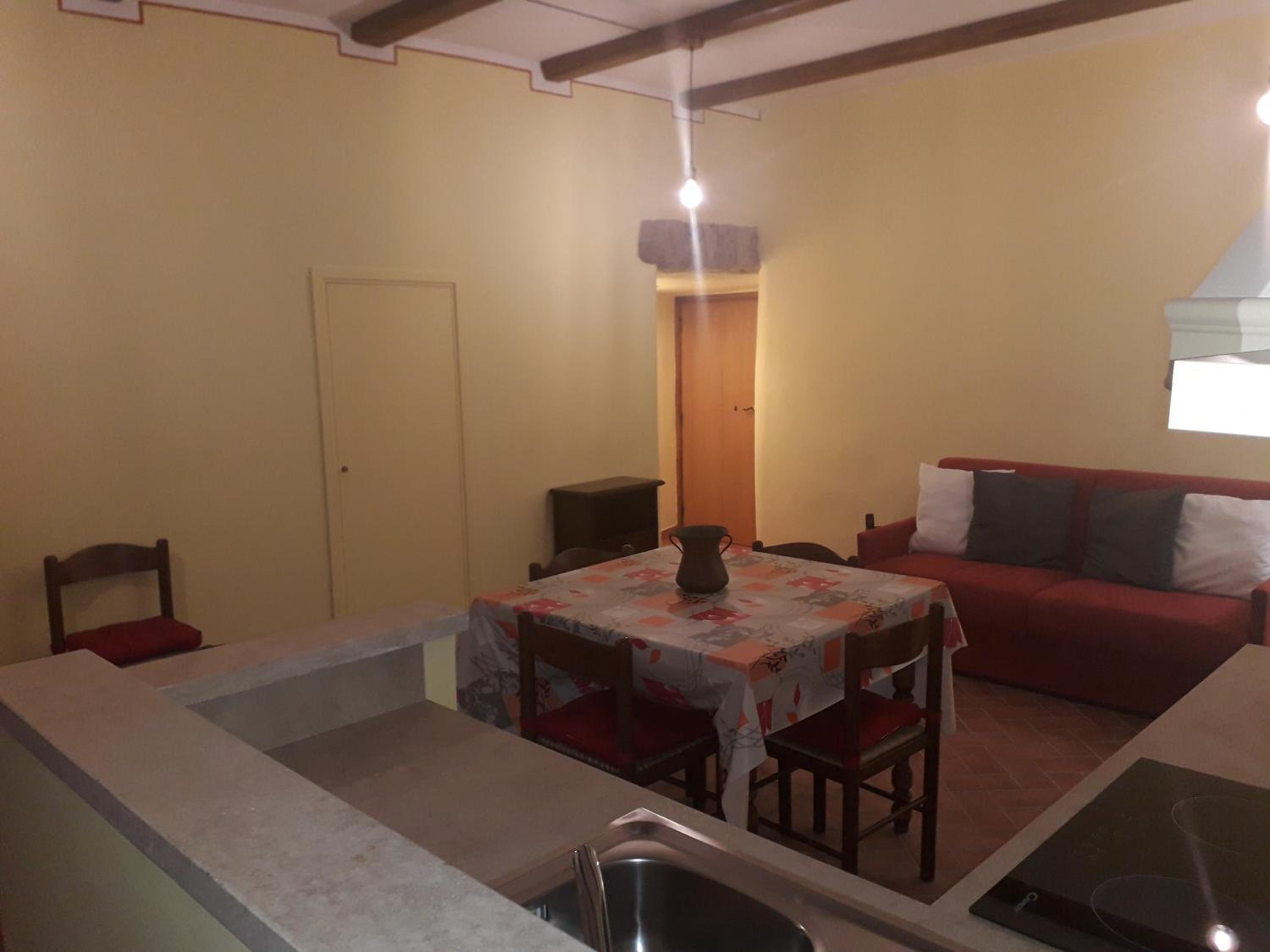 Two-Bedroom Apartment - Photo 7