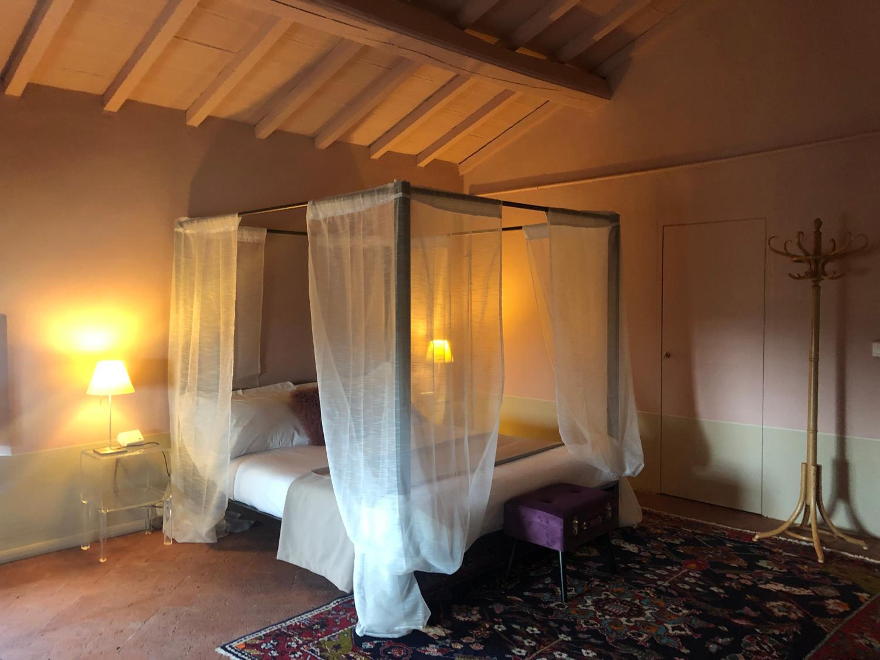 Suite - Photo 3