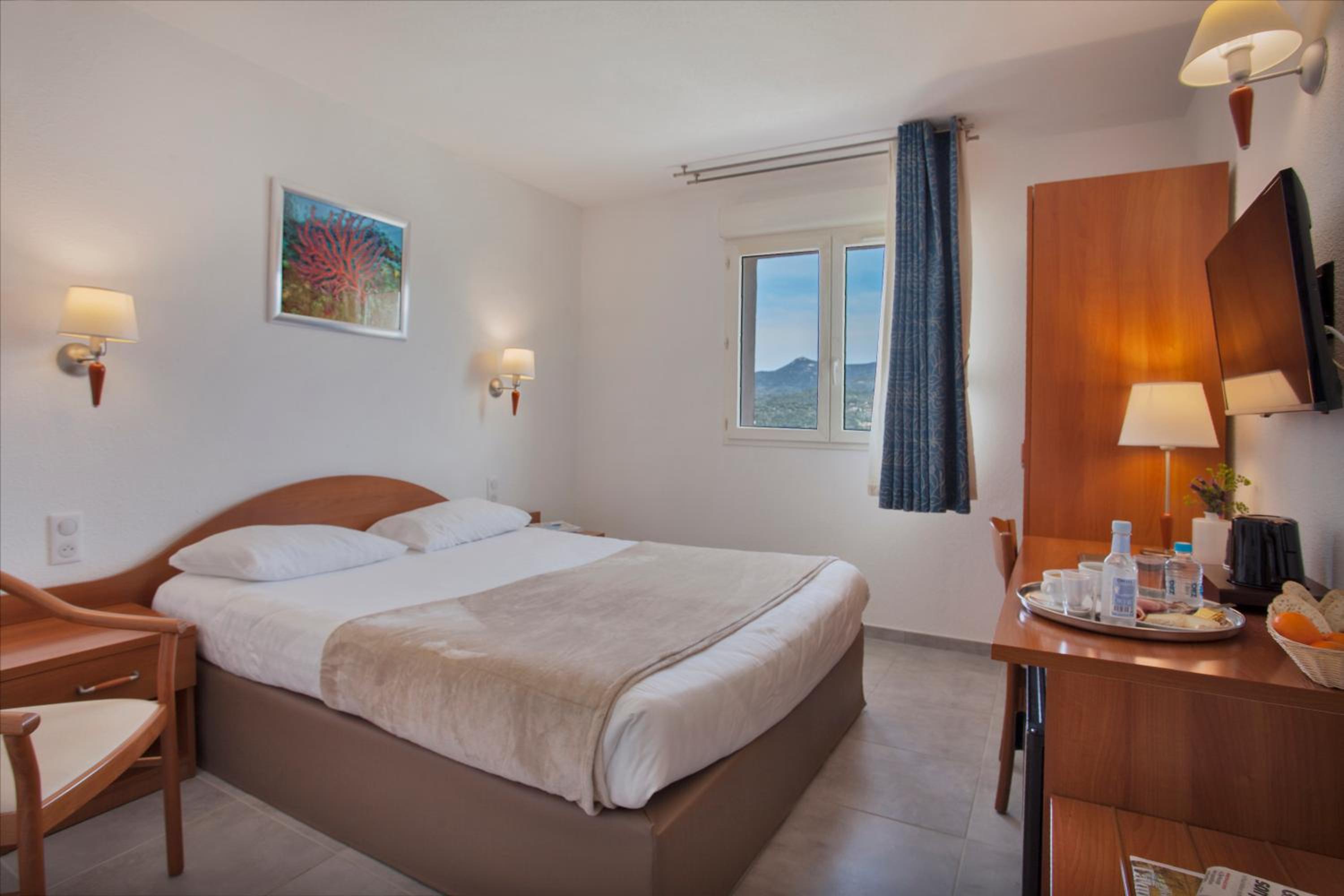 Double Room with Sea View - Photo 1