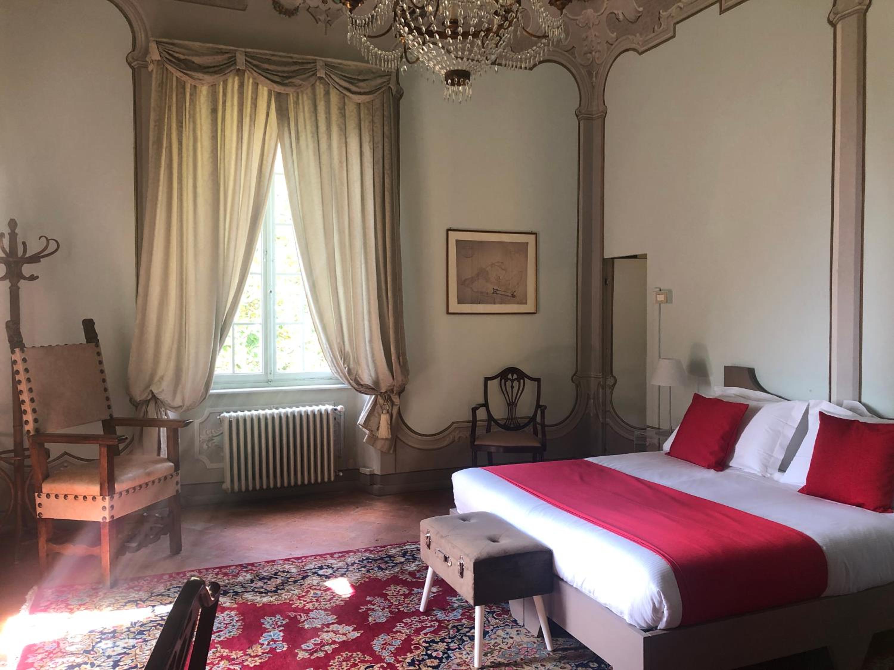 Deluxe Double or Twin Room with City View - Photo 2