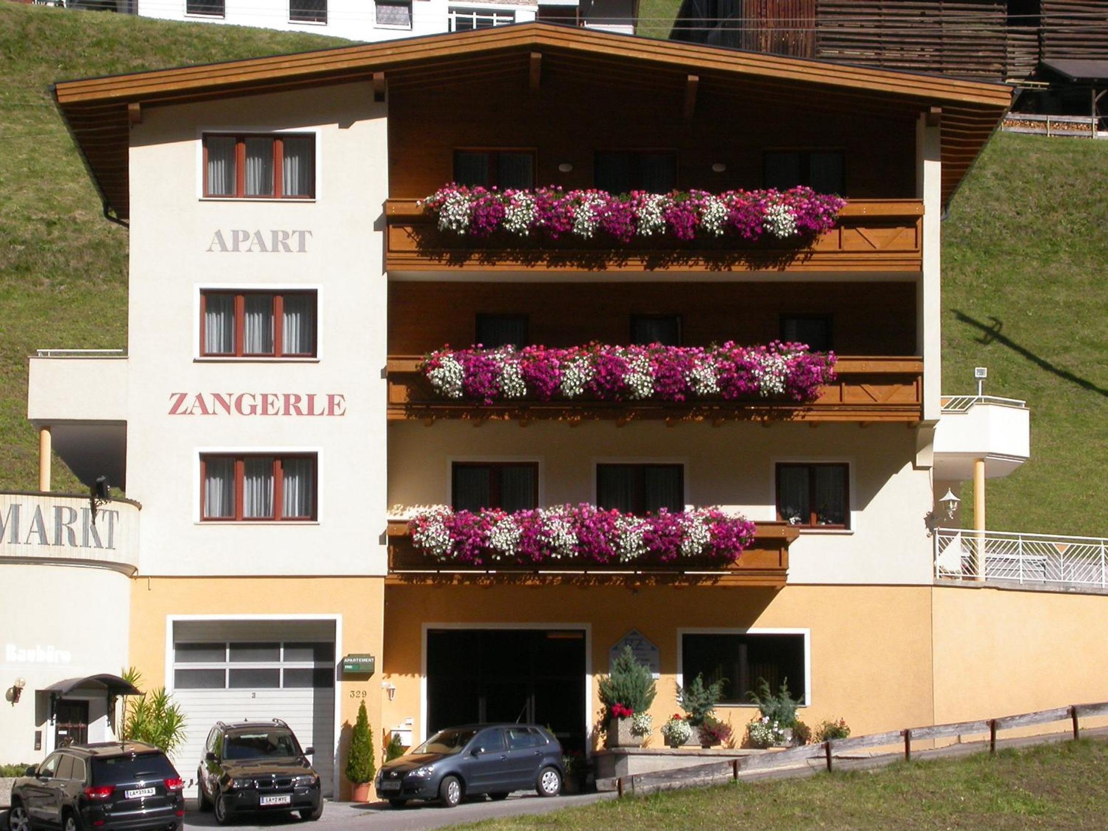 Two-Bedroom Apartment with Balcony photo 3