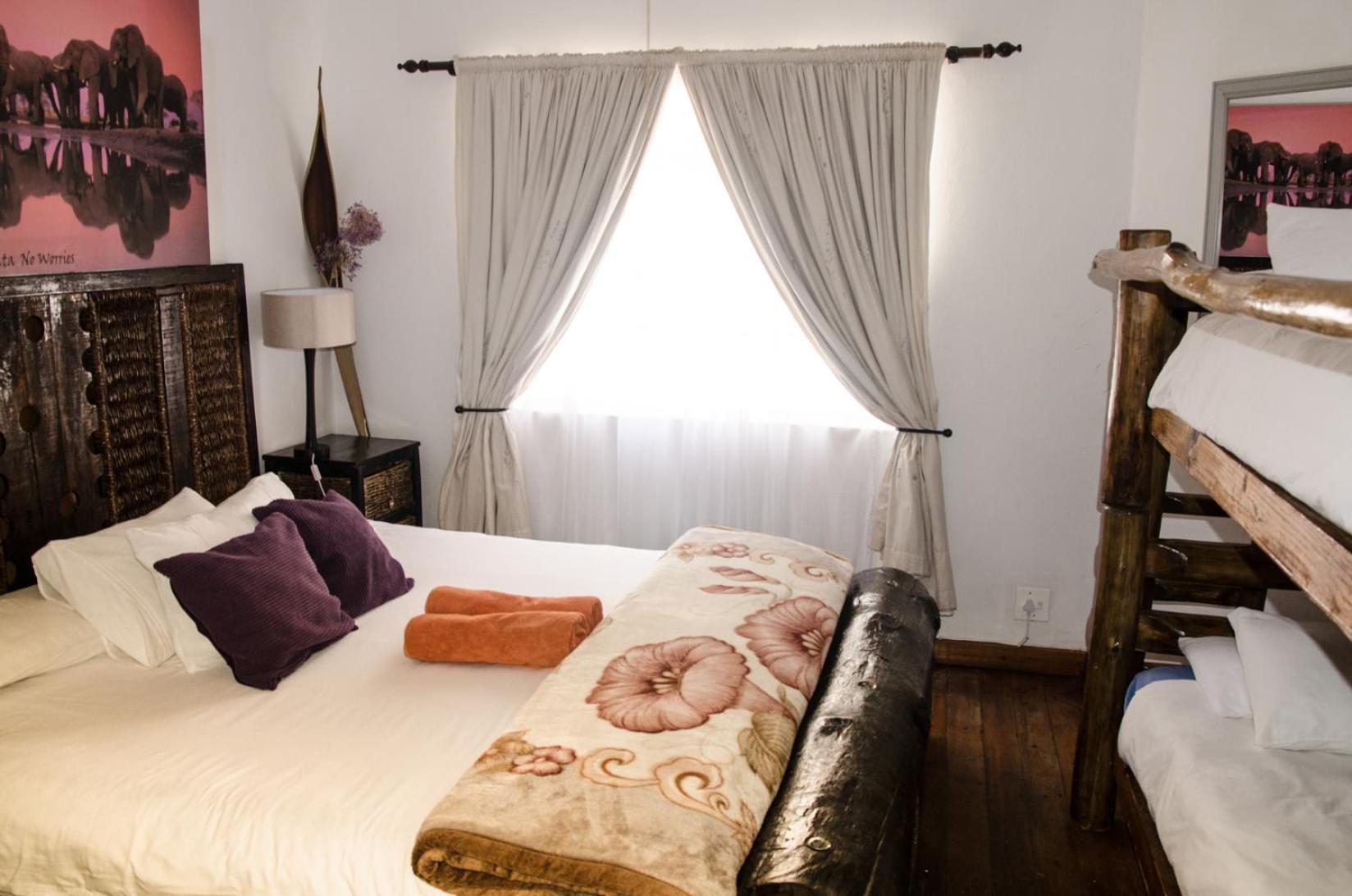 Standard Family Room - Photo 2