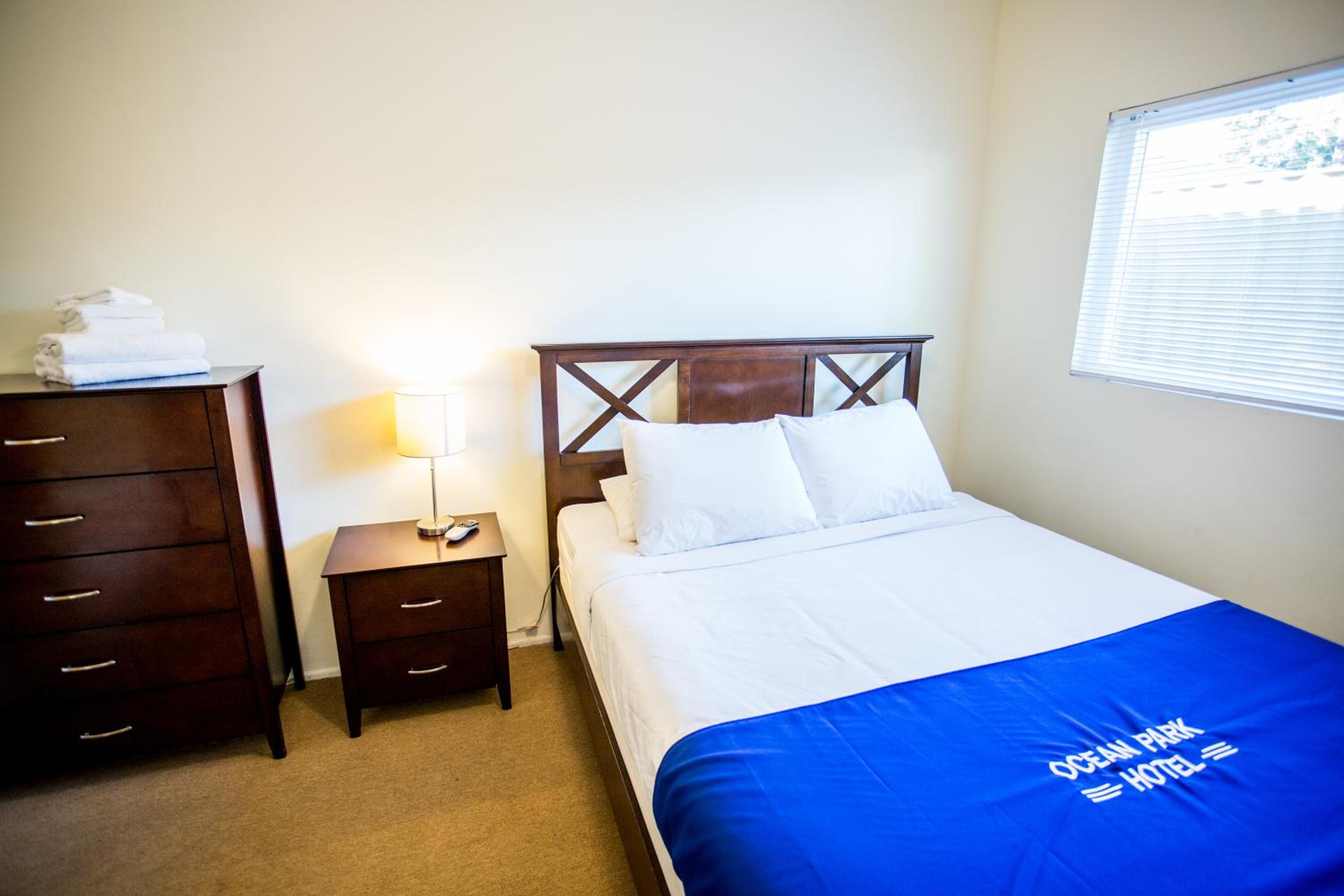 Queen Room with Shared Bathroom