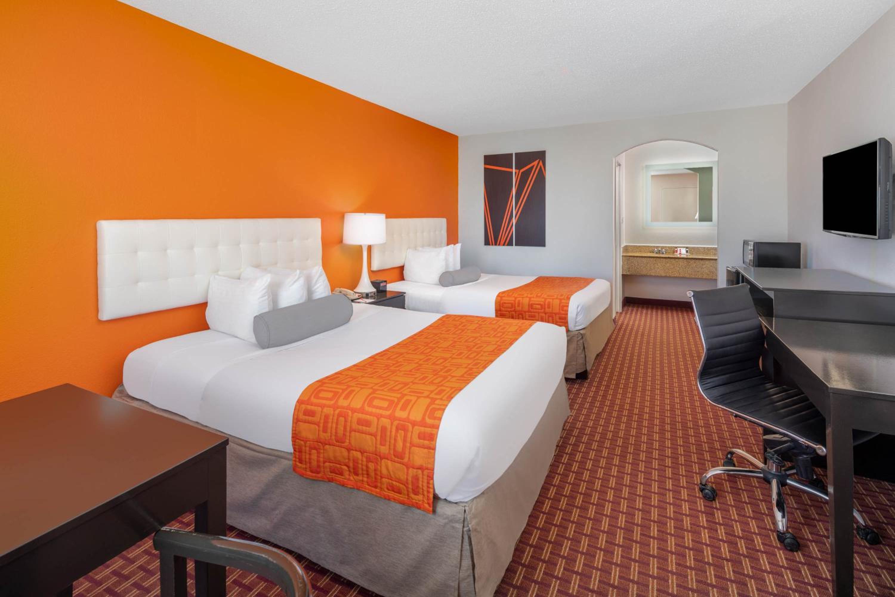 Double Room with Two Double Beds - Non-Smoking - Photo 1