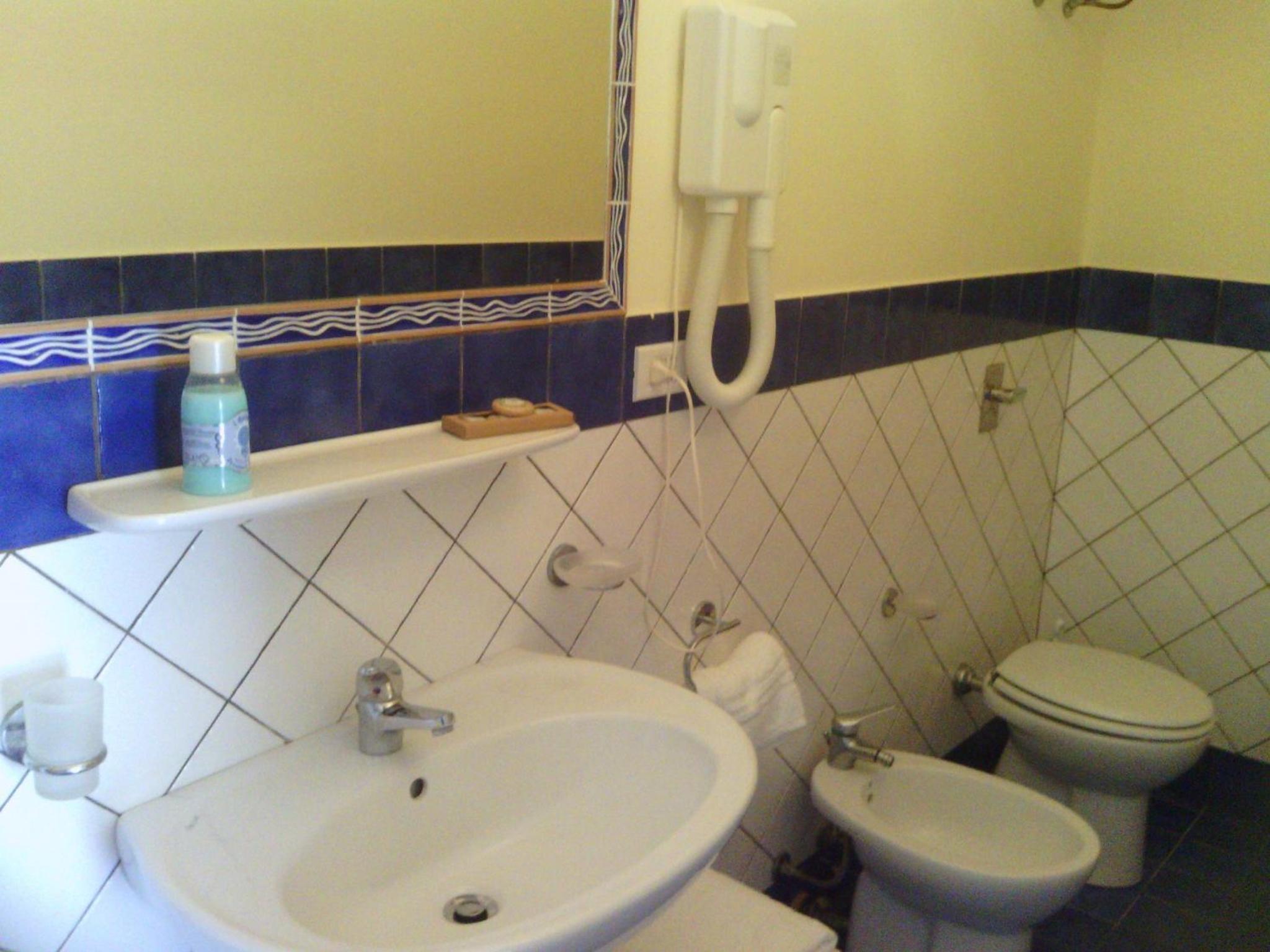 Standard Double Room photo 2