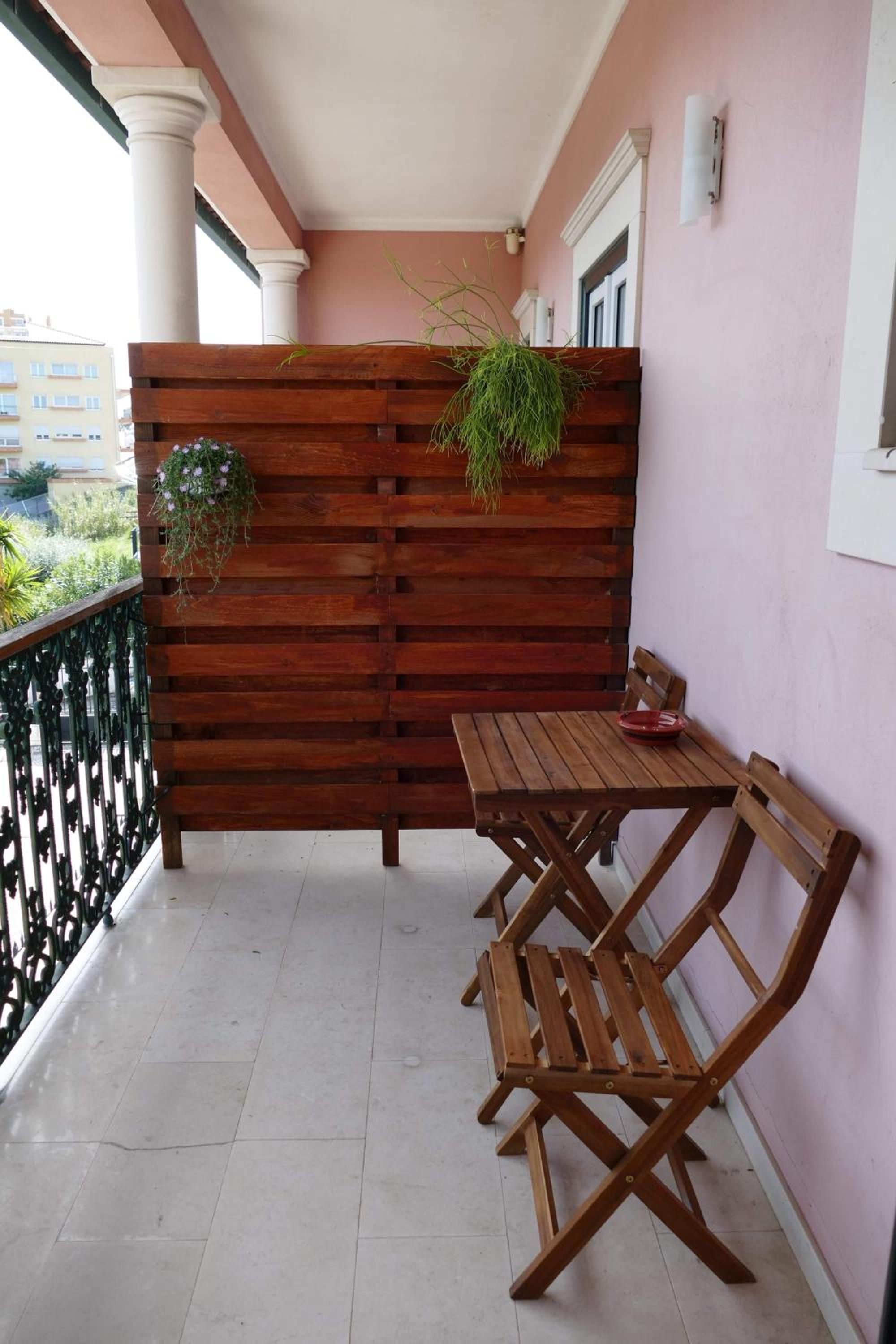 Double Room with Balcony - Photo 4