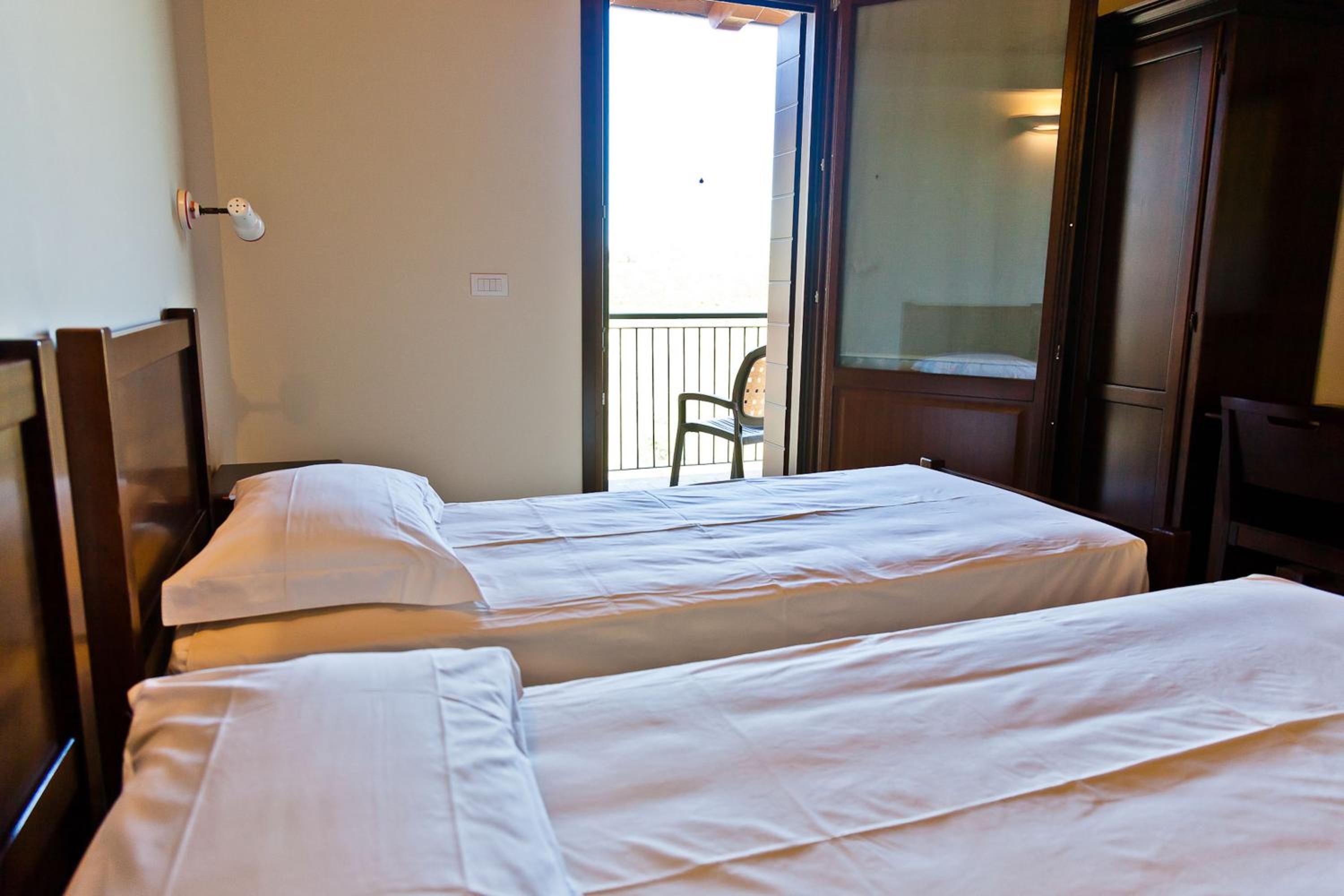 Twin Room with Balcony photo 1