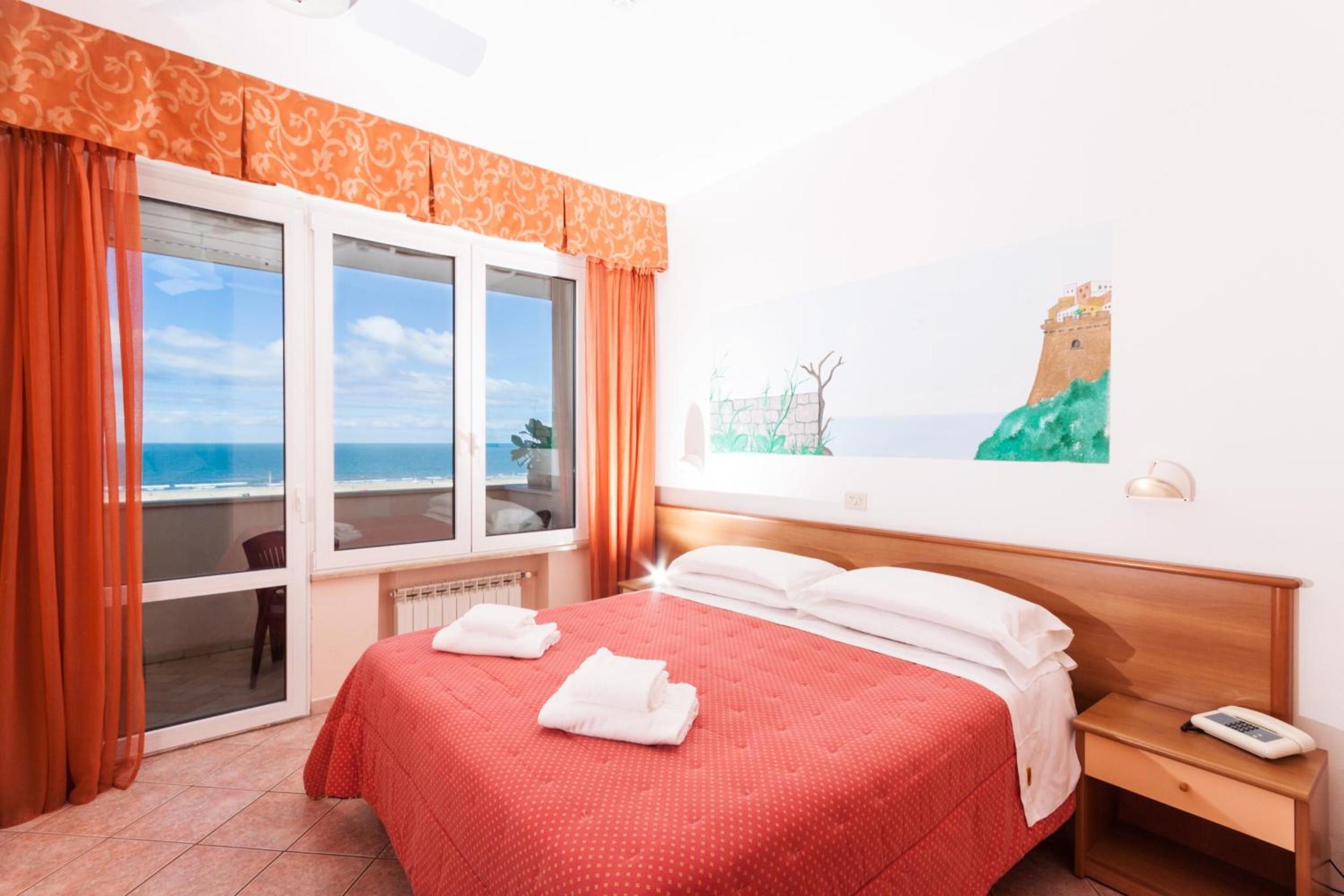 Double or Twin Room with Sea View