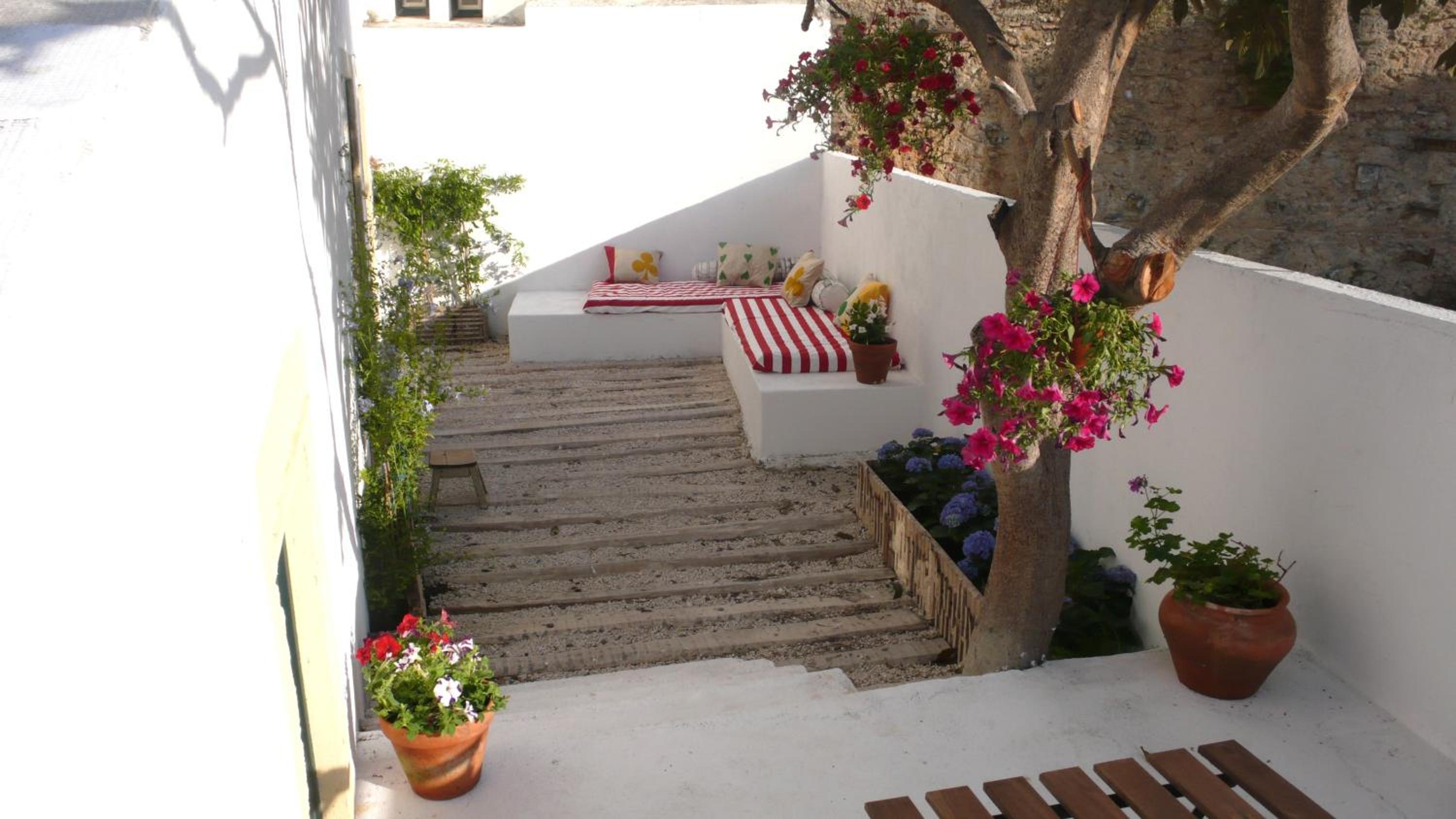 Two-Bedroom Apartment with Terrace photo 2