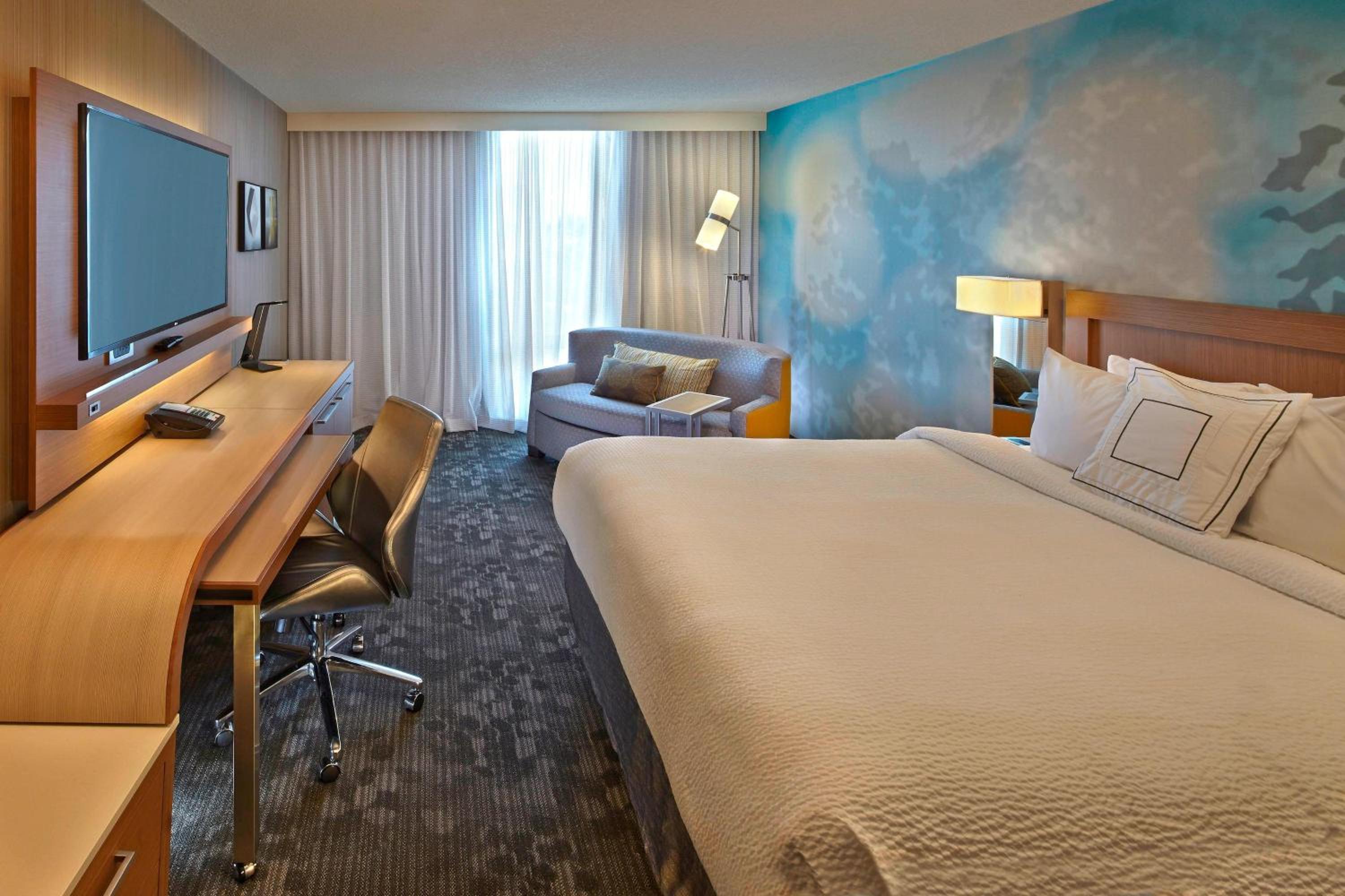 King Room with Sofa Bed - Hearing Accessible