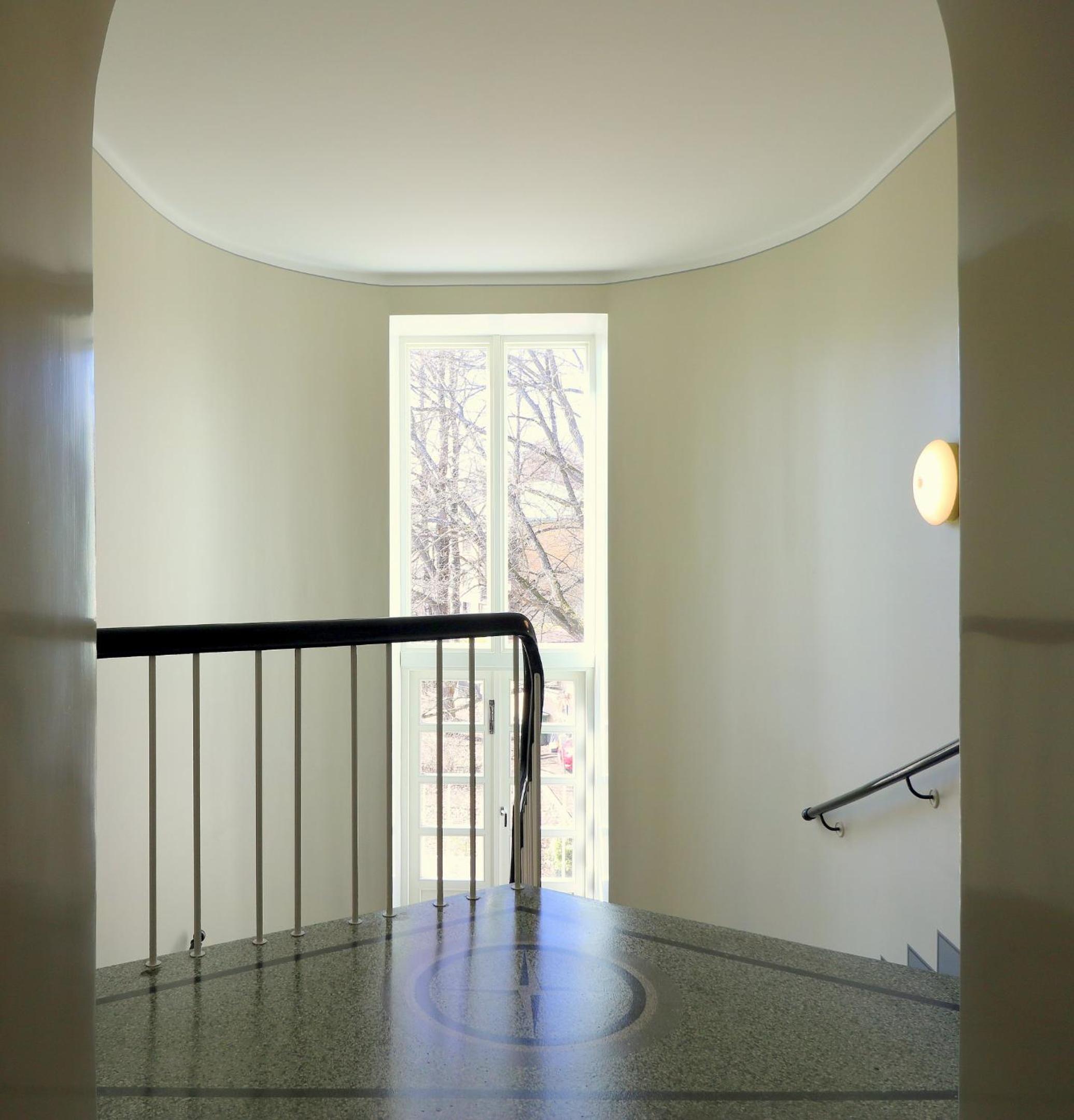 Studio - Photo 6