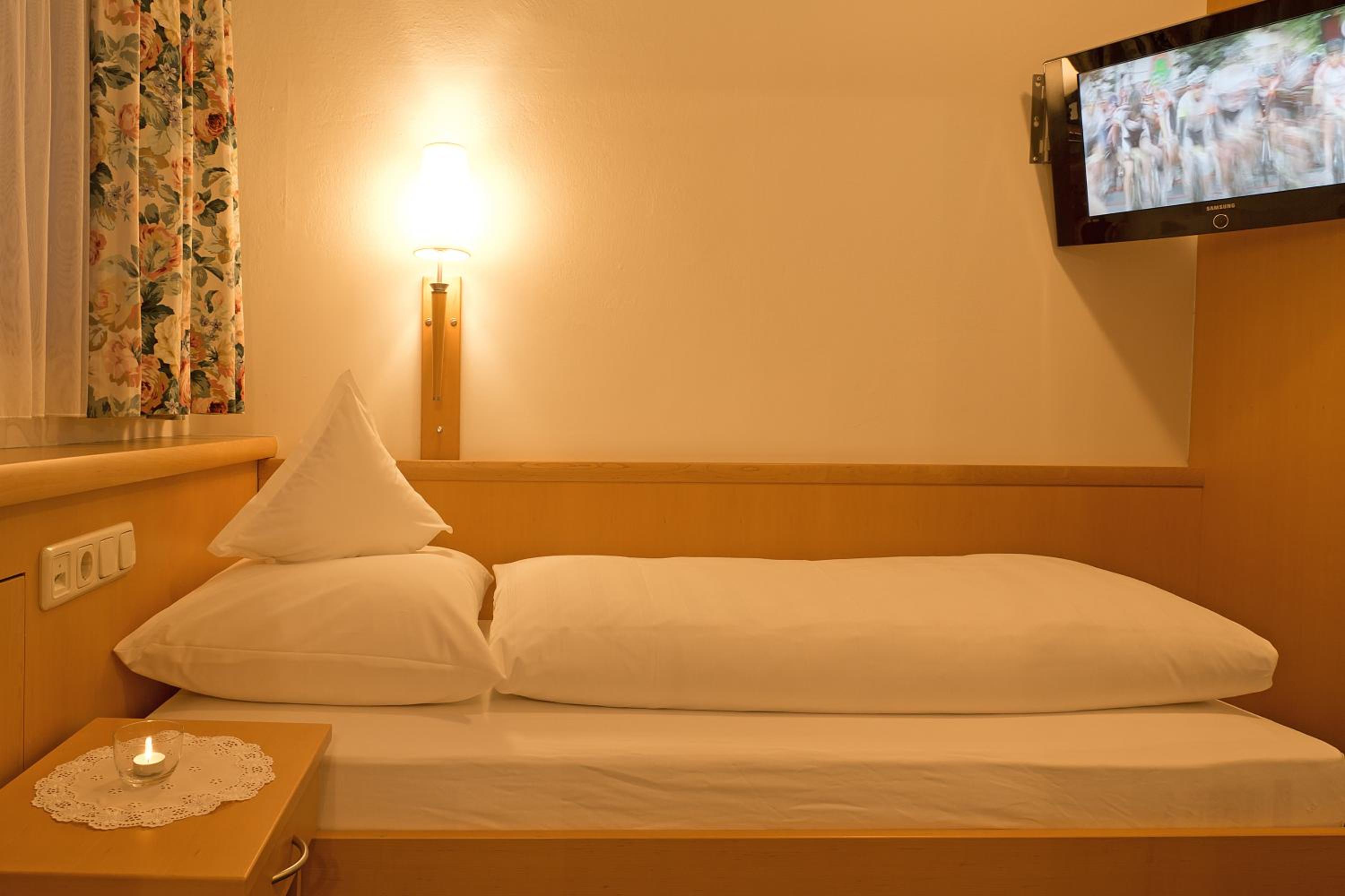 Standard Single Room photo 2