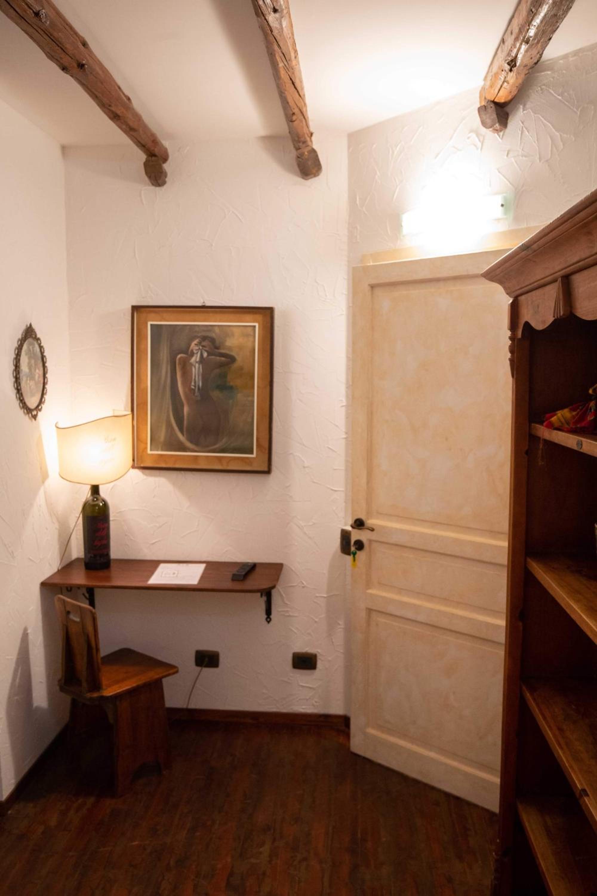 Double or Twin Room with Bathroom - Photo 7