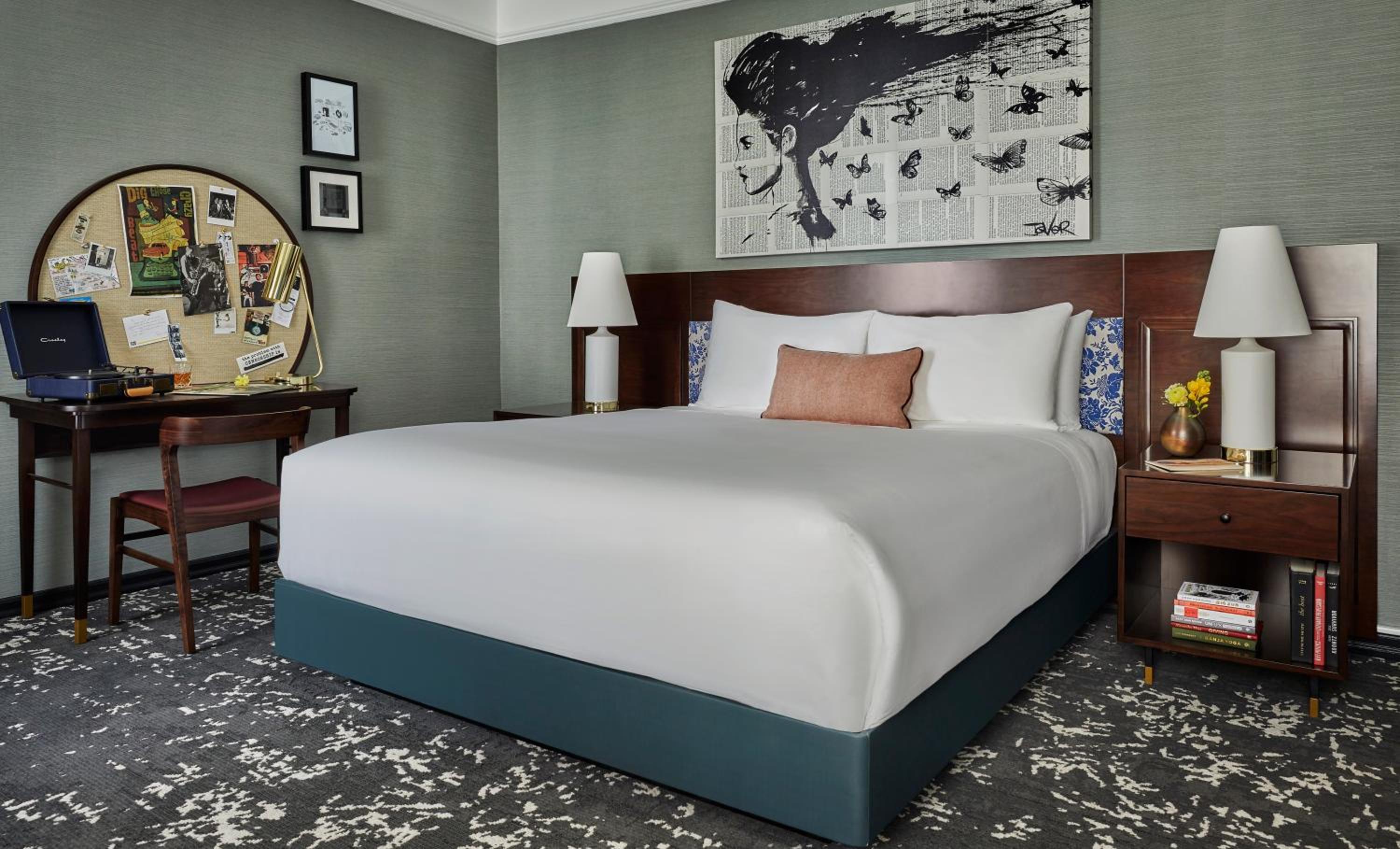 Deluxe King Room - Photo 3