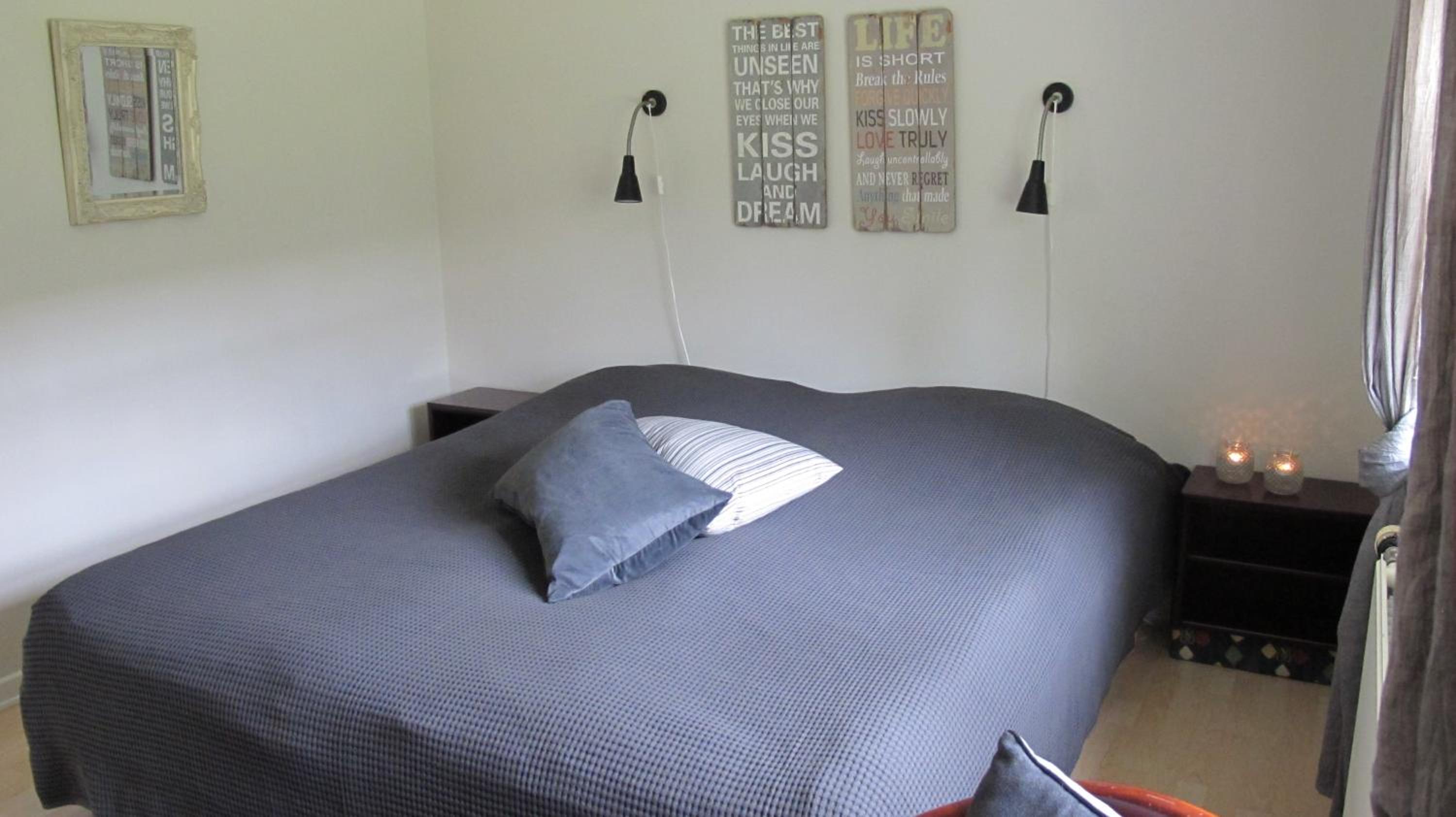 Double or Twin Room with Shared Bathroom photo 1