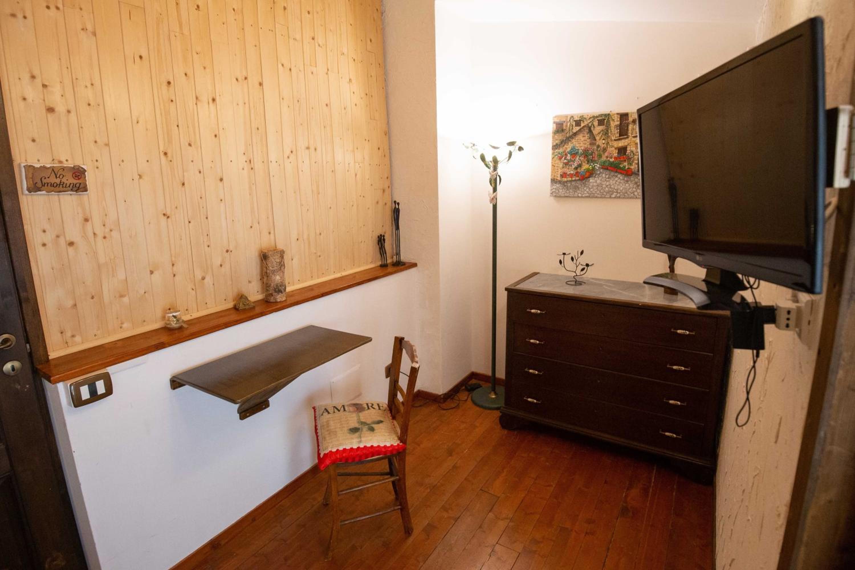 Double Room with Private Bathroom photo 3