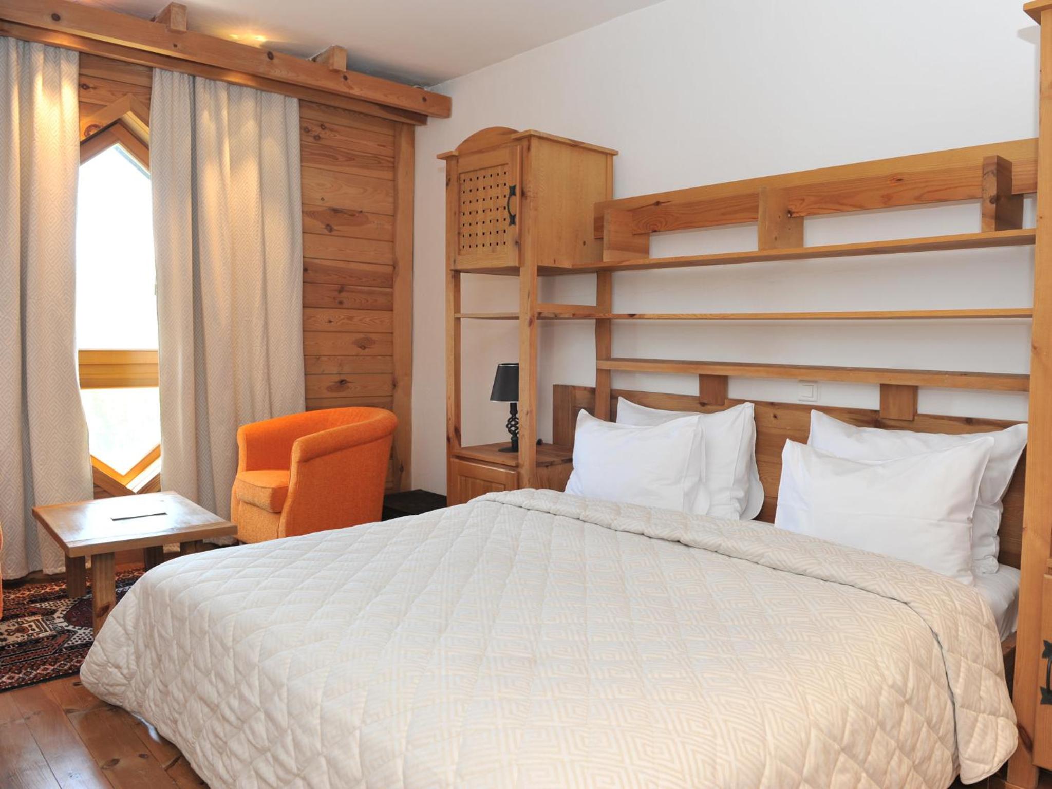 Executive Suite - Photo 5