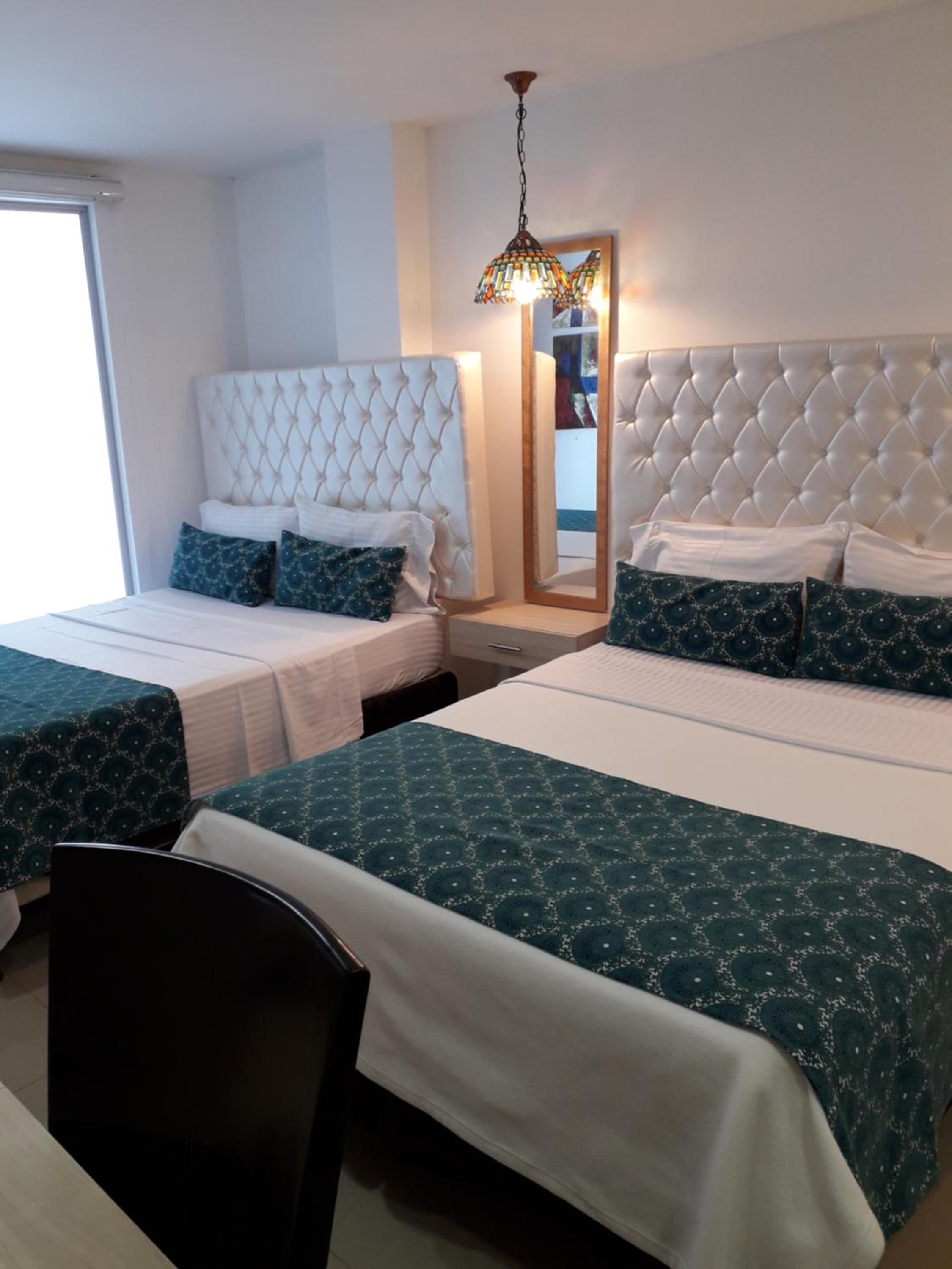 Queen Room with Two Queen Beds photo 3