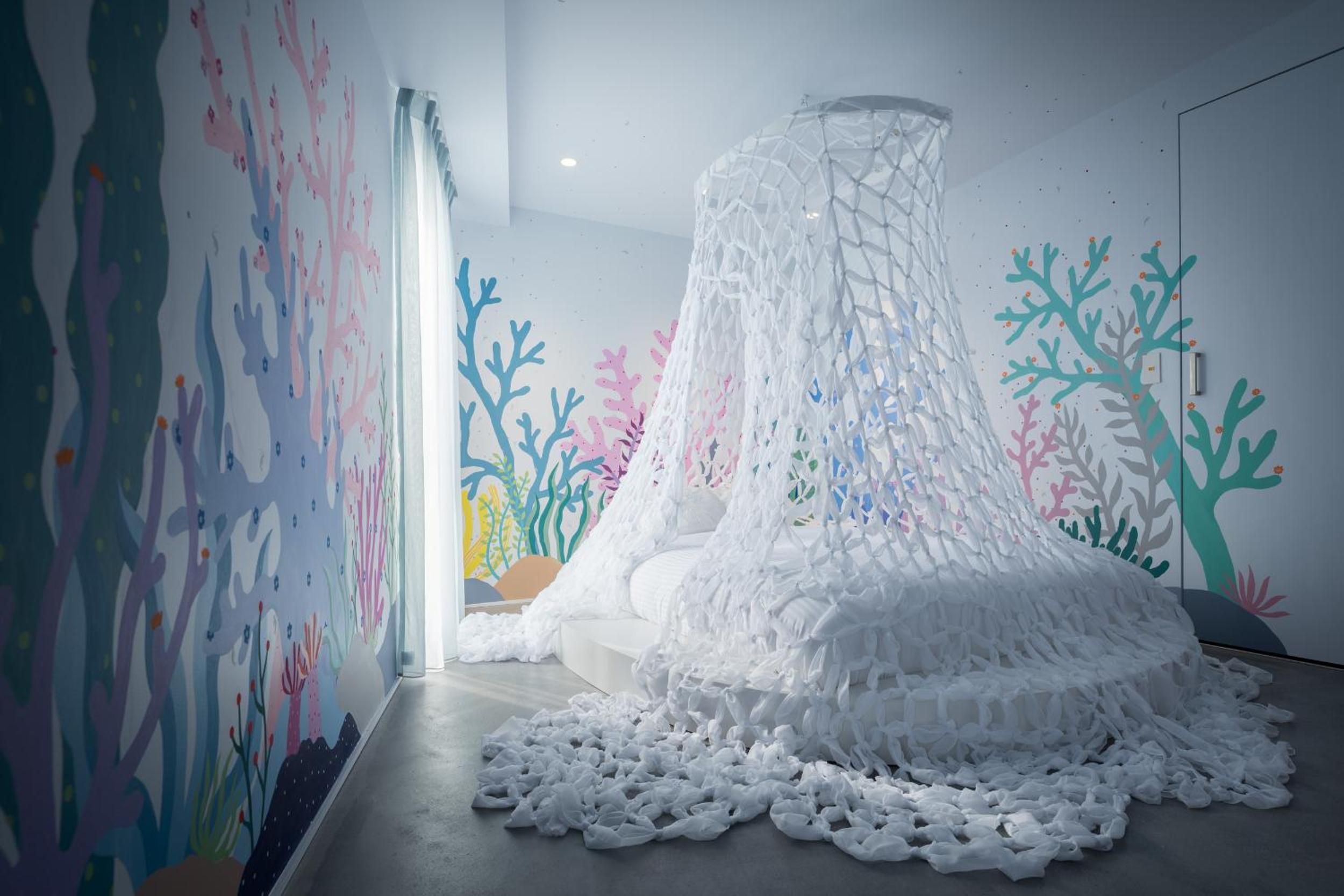 Seabed Canopy “Venus’ Flower Basket” by Lulu Kouno photo 1