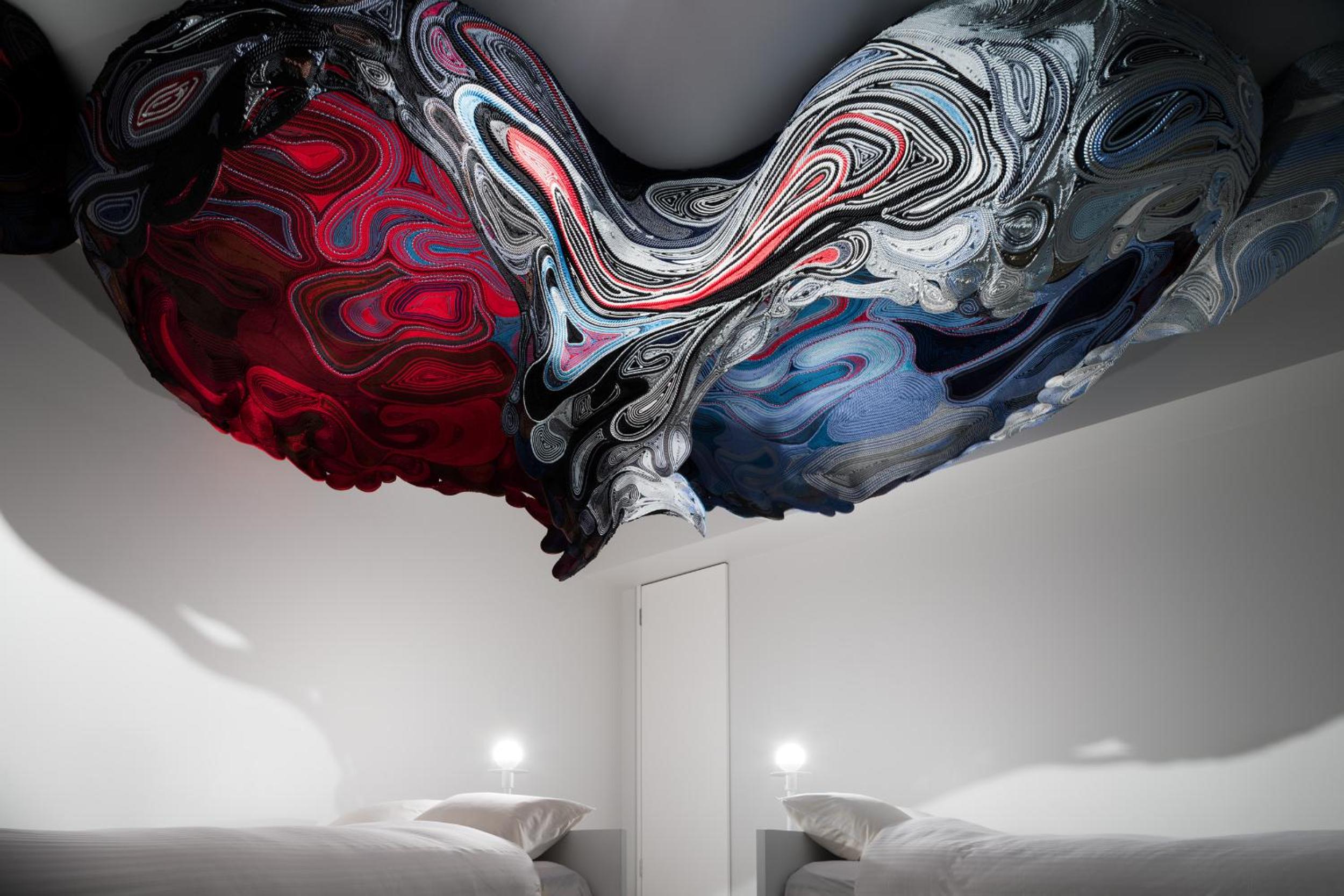 Sculpture to Dream to “Double Dreams” by Sato Sugamoto - Photo 6