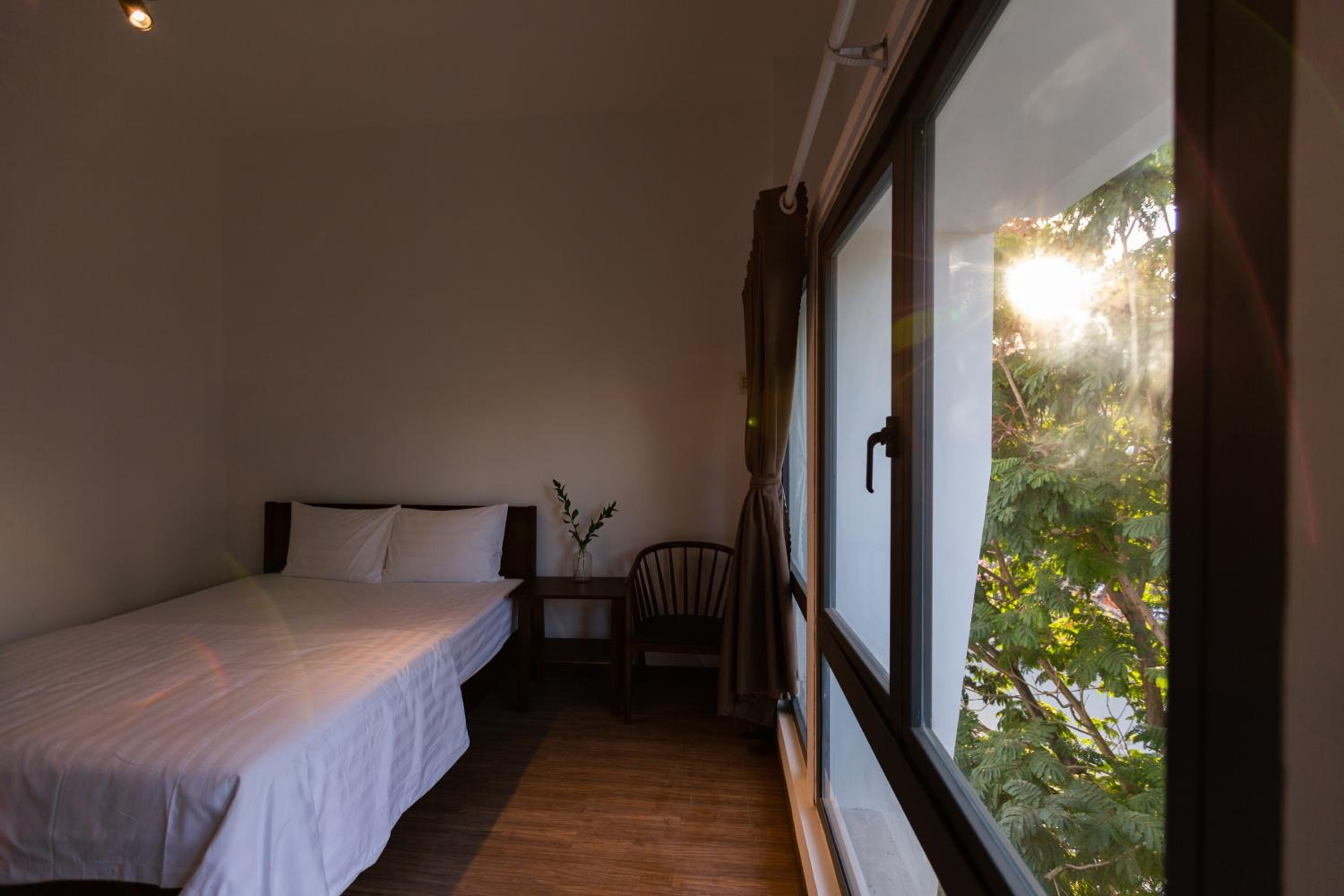 Large Double Room photo 2