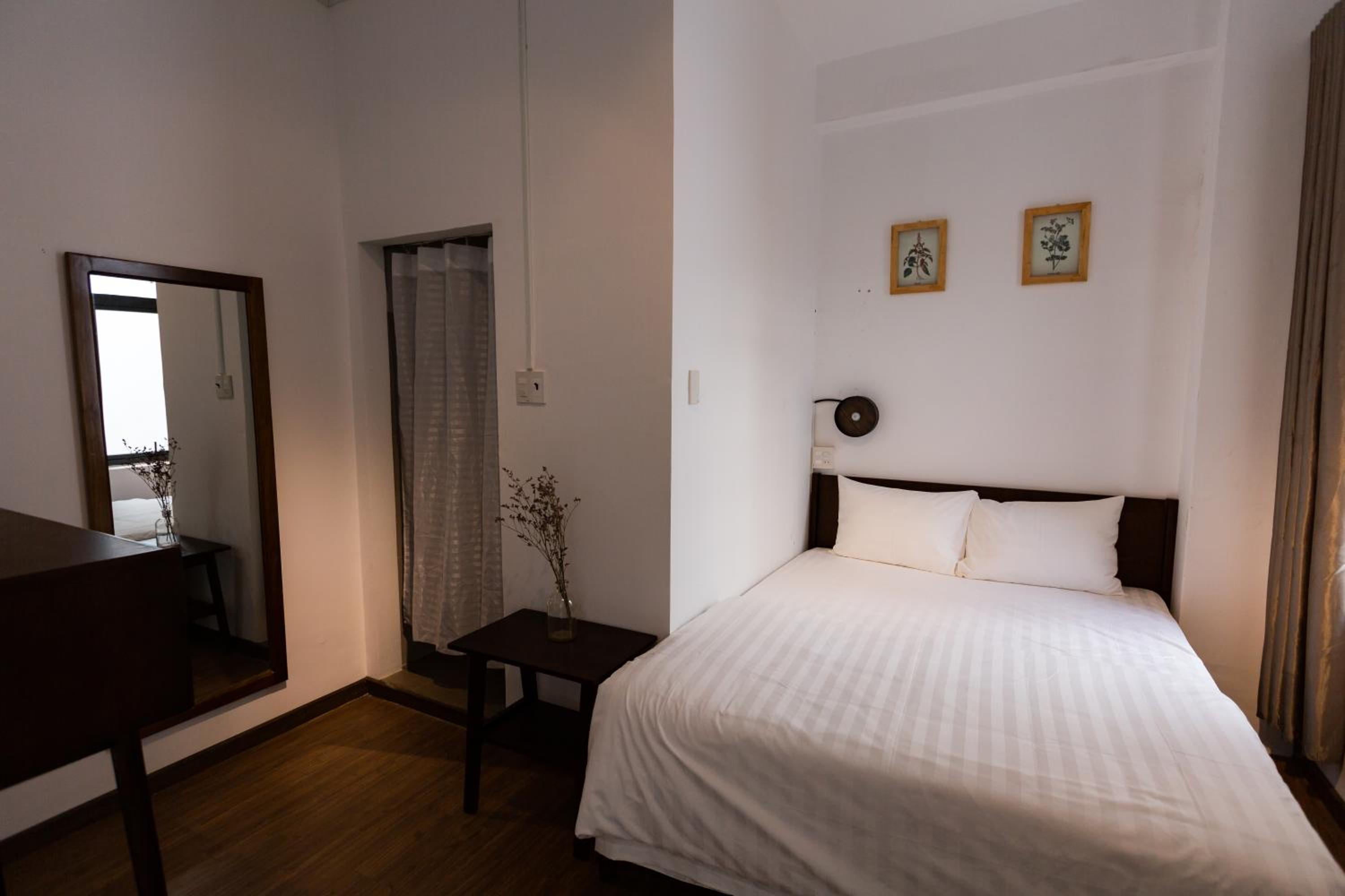 Small Double Room photo 3