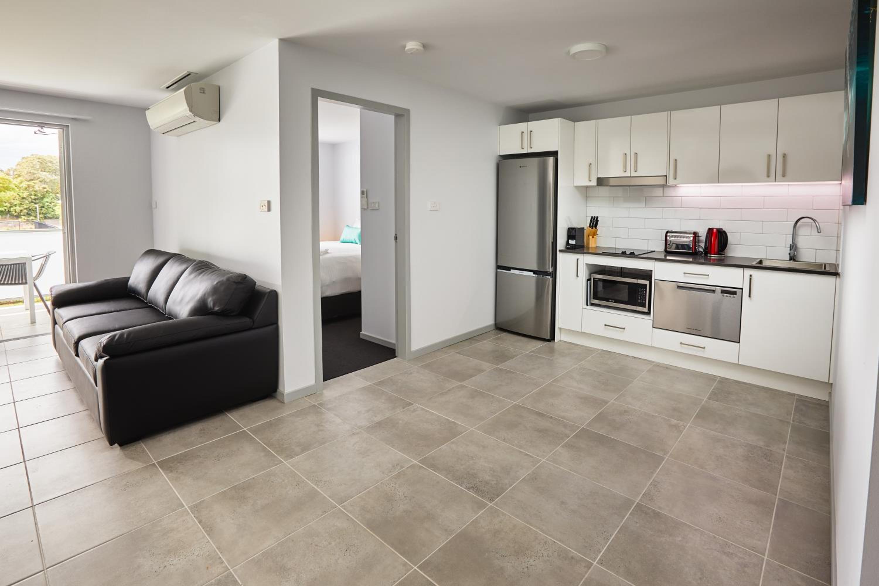 One-Bedroom Apartment photo 2