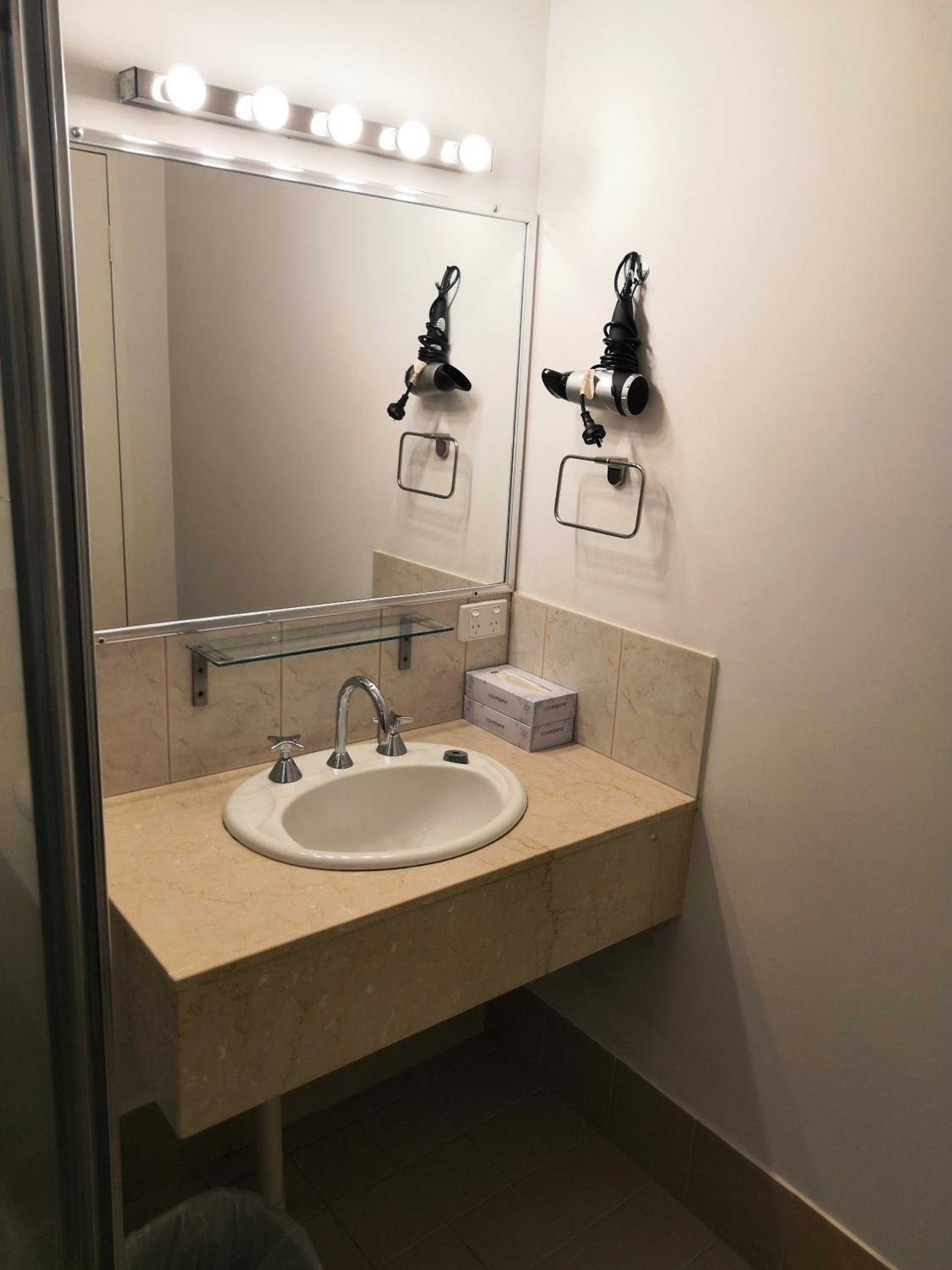 Deluxe Room - Photo 2