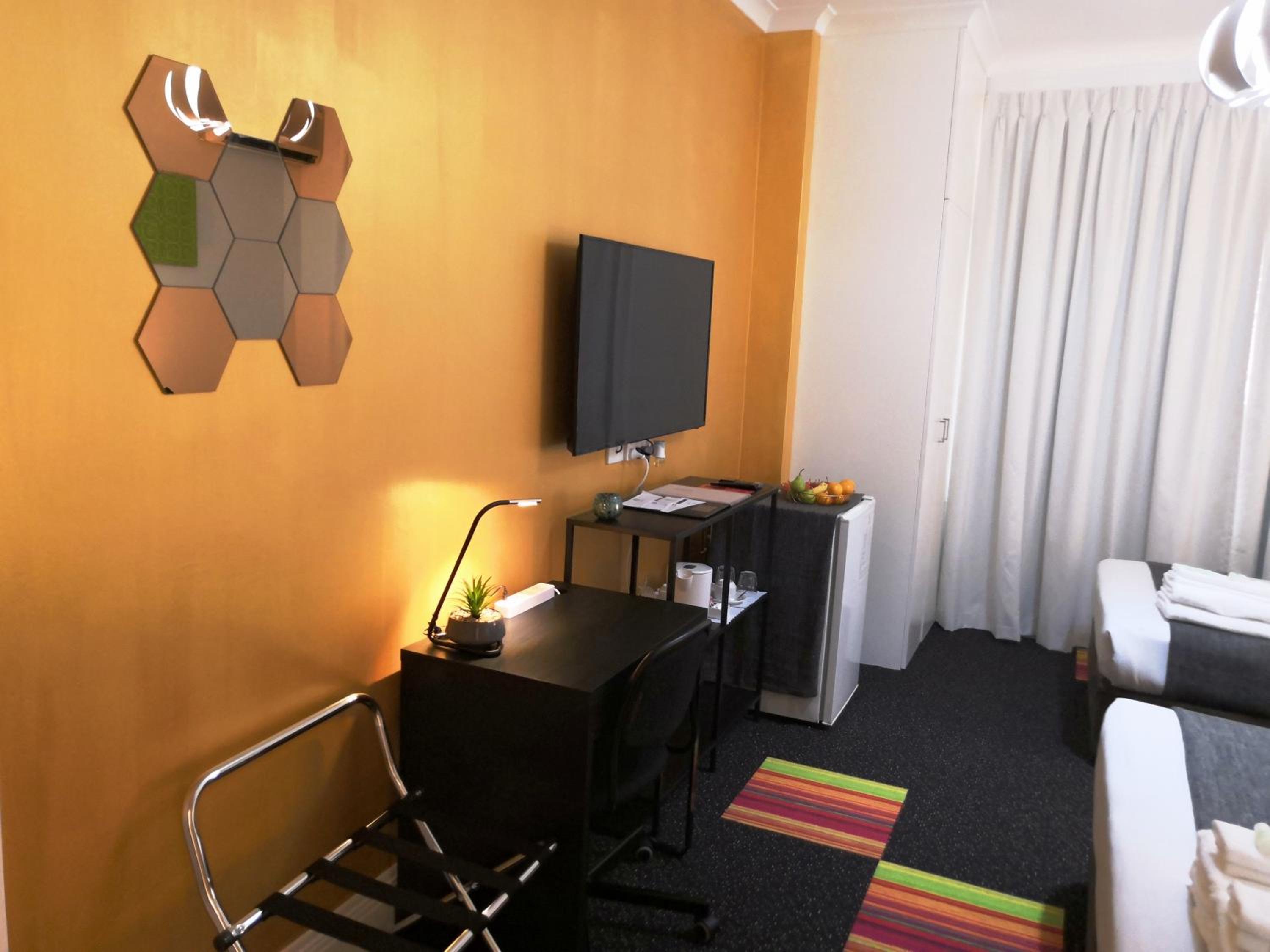 Deluxe Room - Photo 6