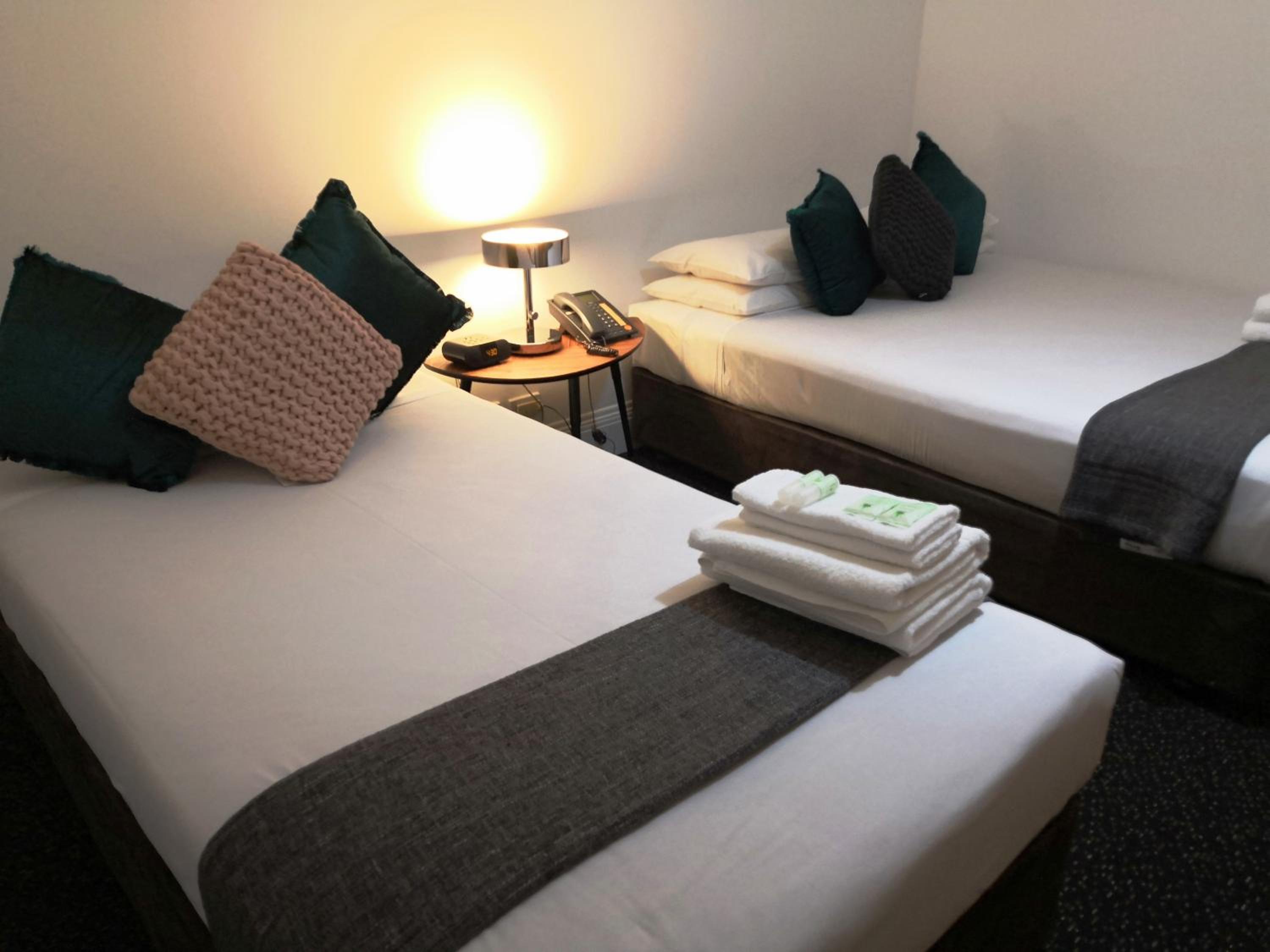 Deluxe Room - Photo 8