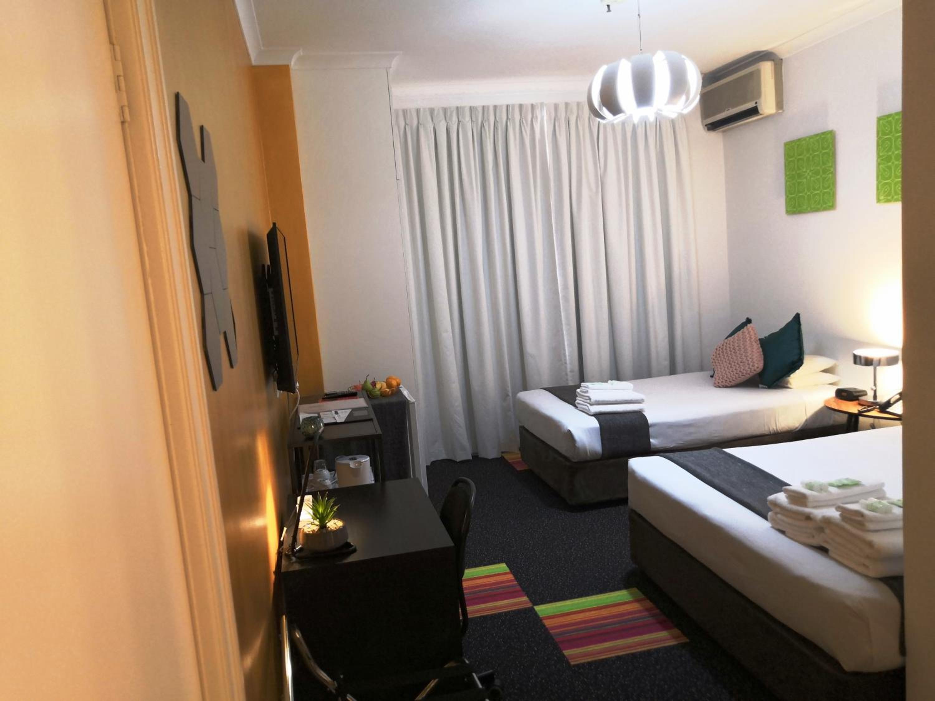 Deluxe Room - Photo 10