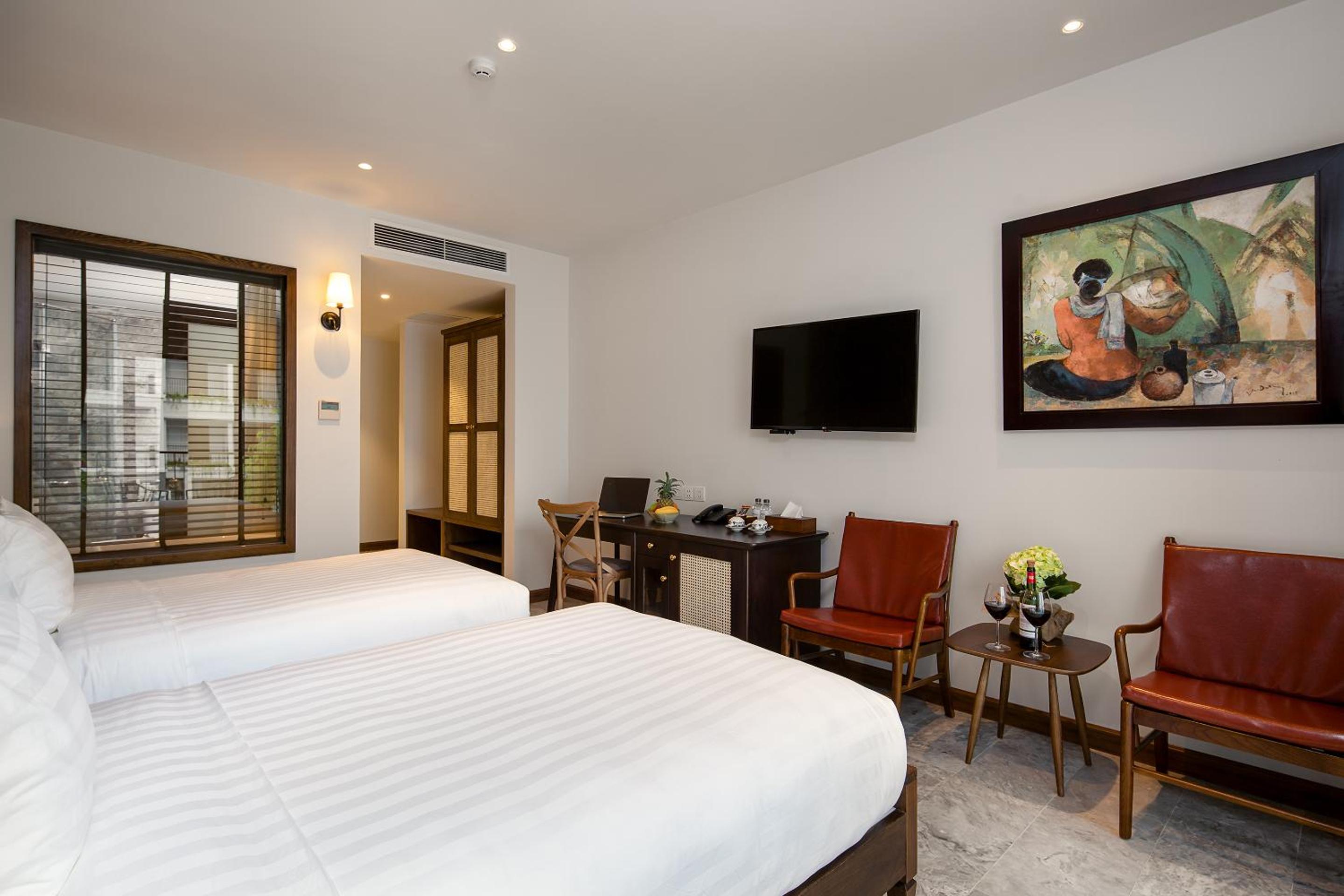 Deluxe Twin Room with Balcony