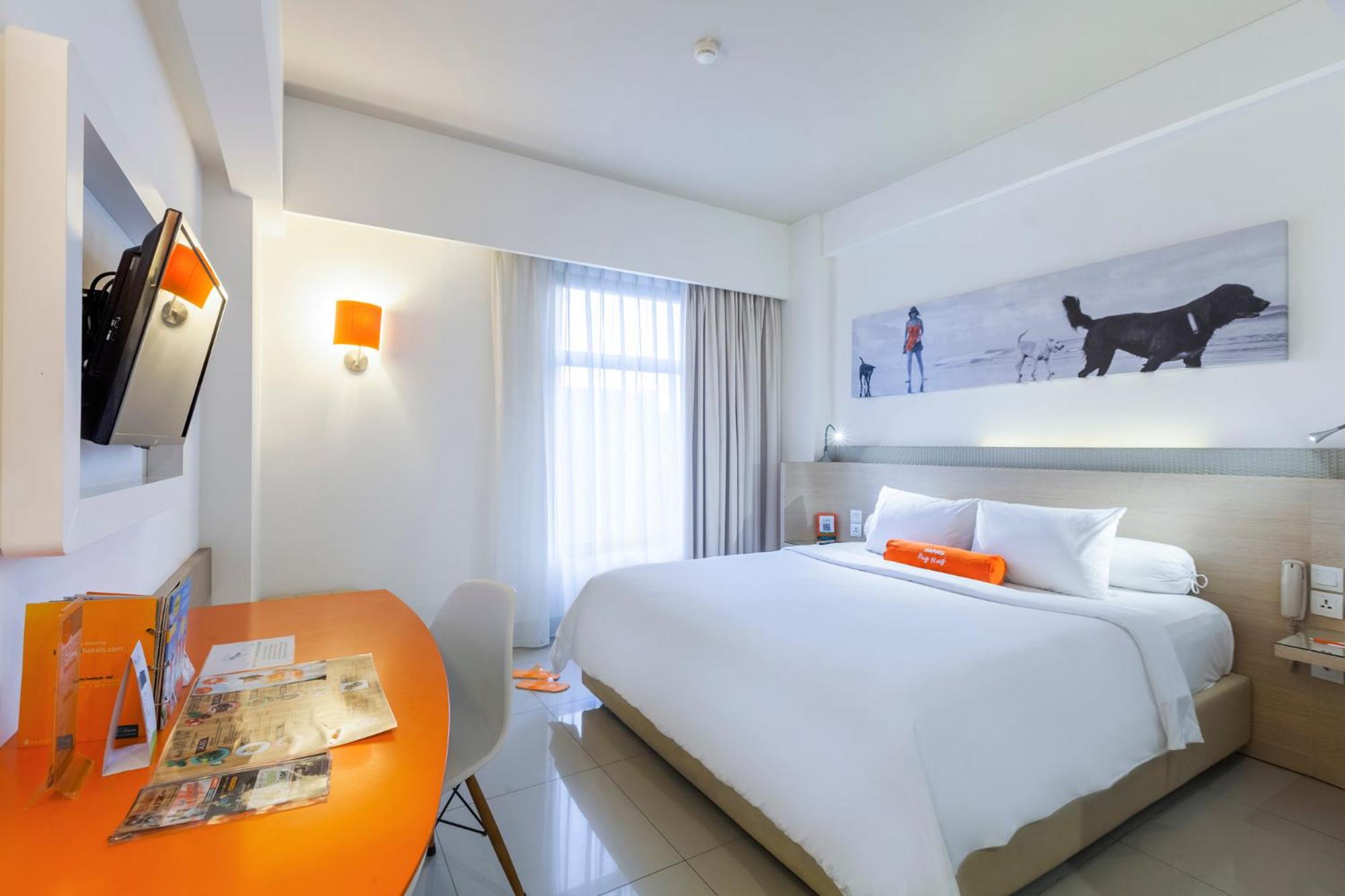 Silent Day Package at Harris Room
