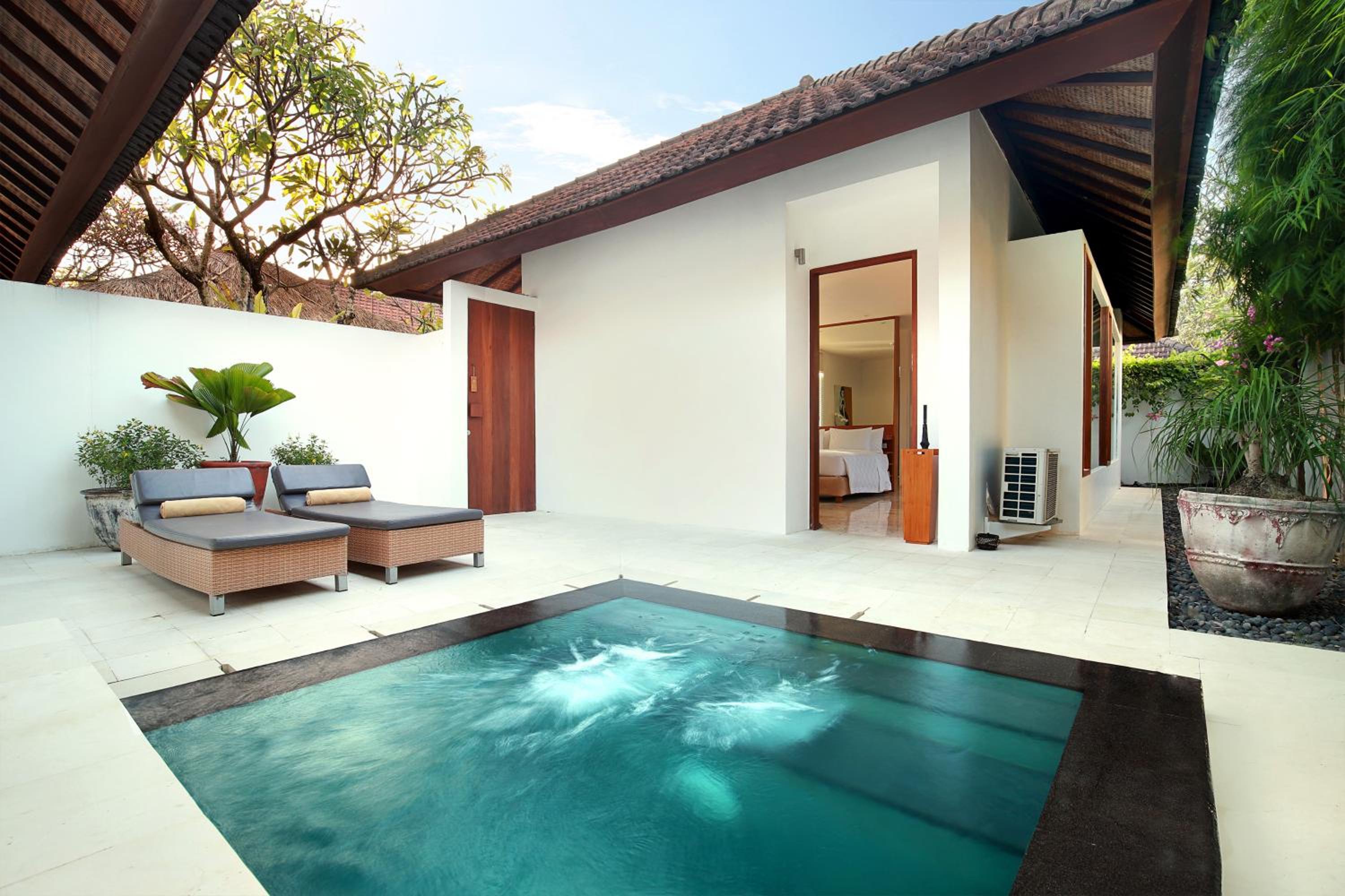One-Bedroom Villa with Plunge Pool - Photo 6