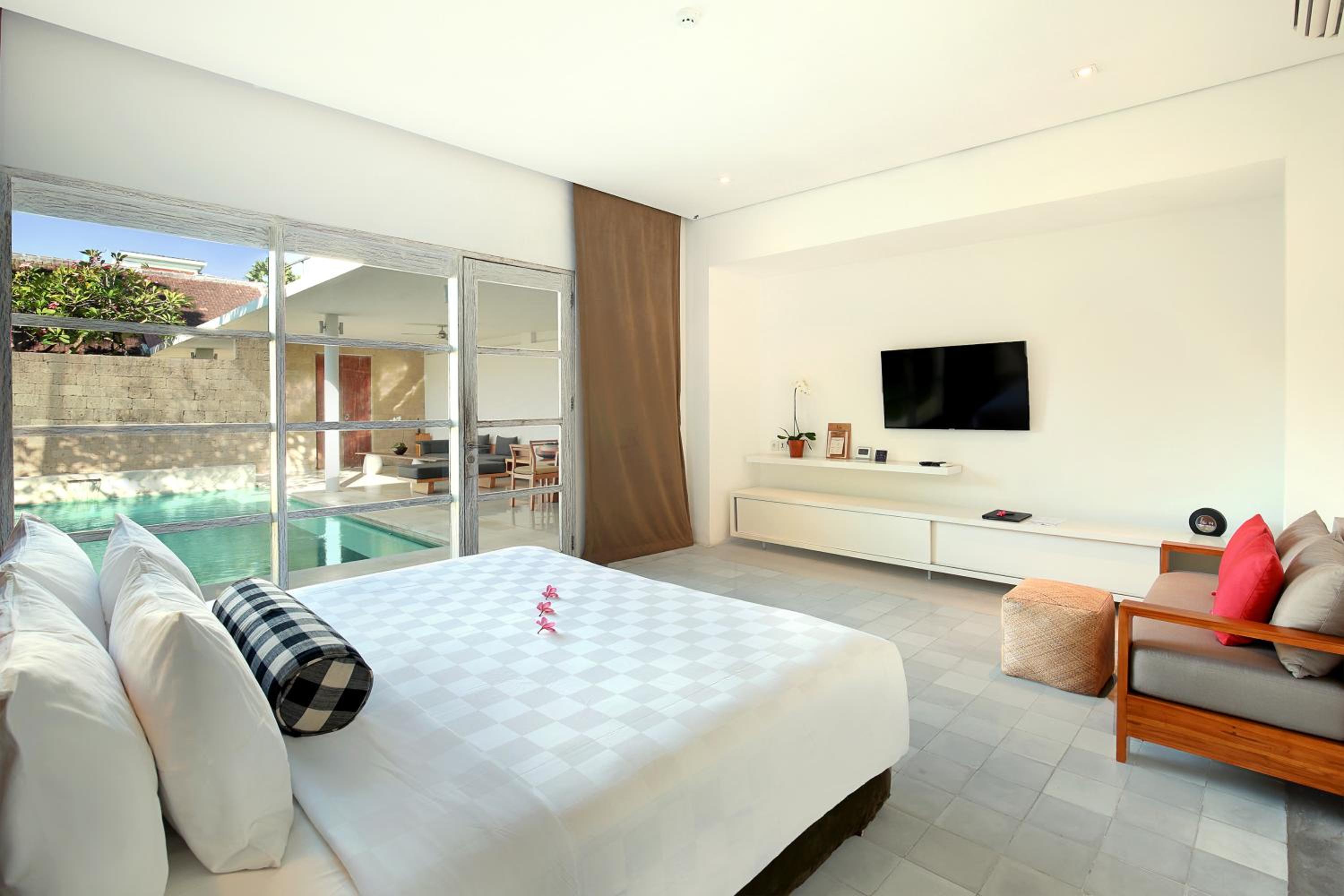 One-Bedroom Royal Pool Villa - Photo 8