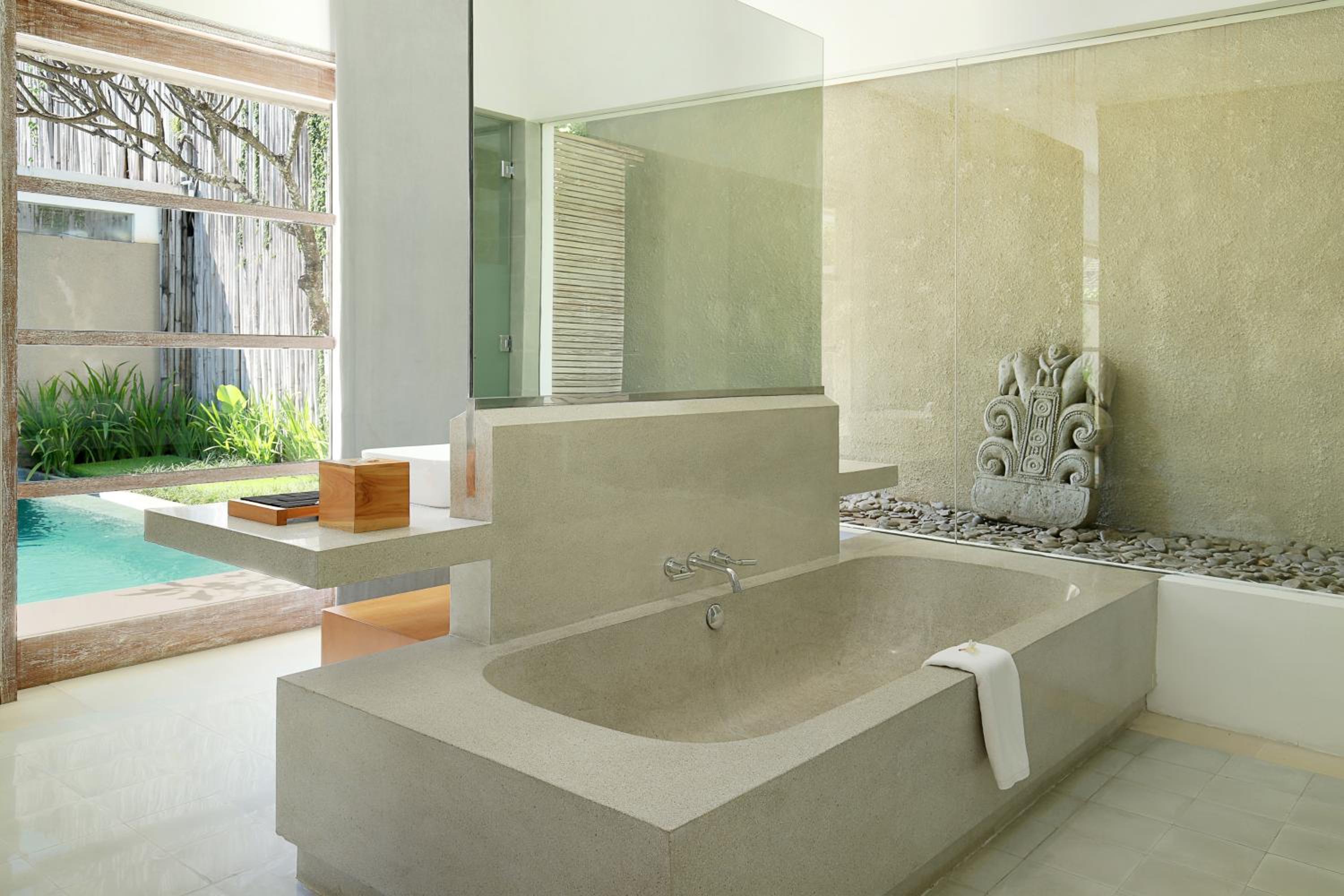 One-Bedroom Executive Pool Villa - Photo 9