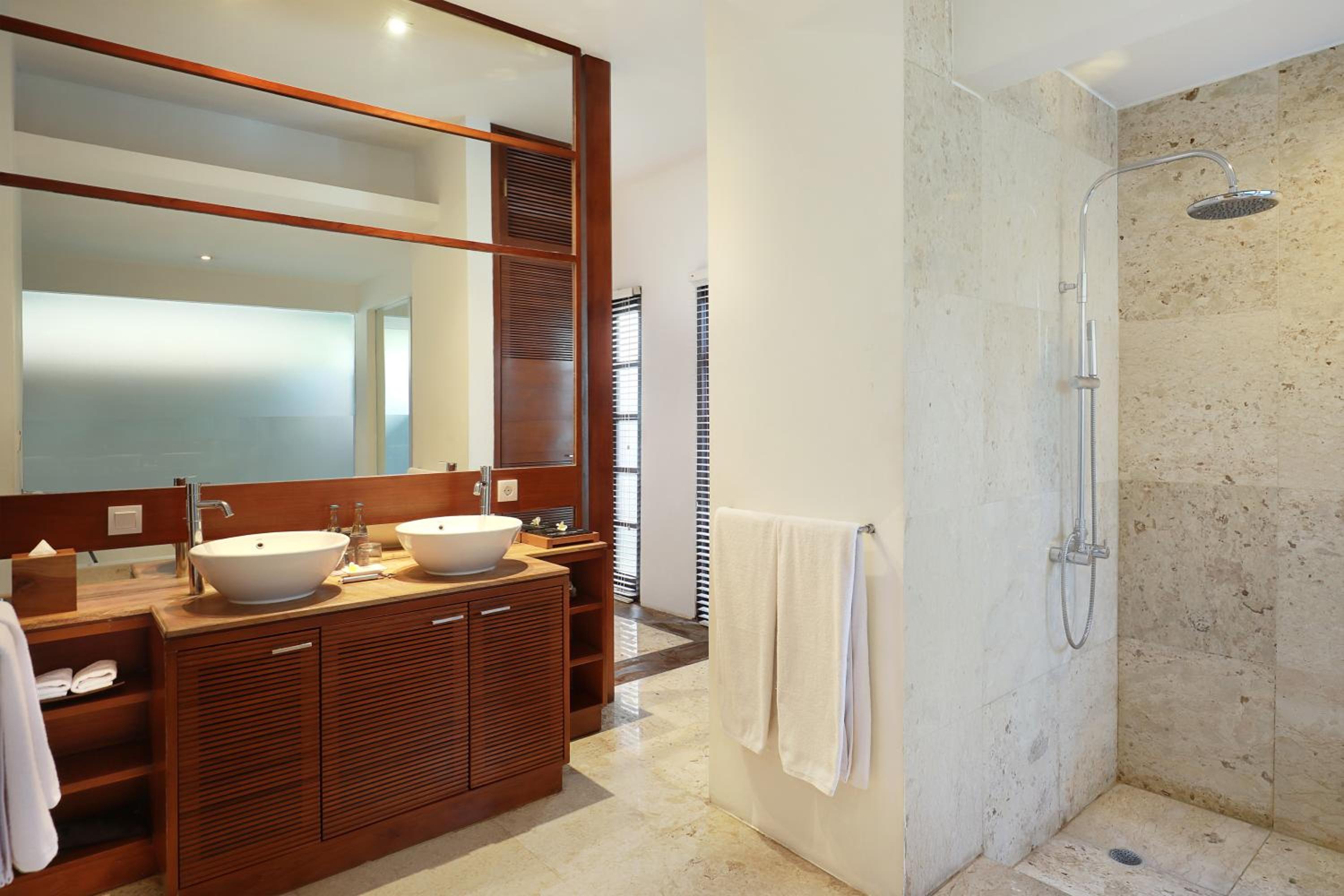 One-Bedroom Pool Villa - Photo 2