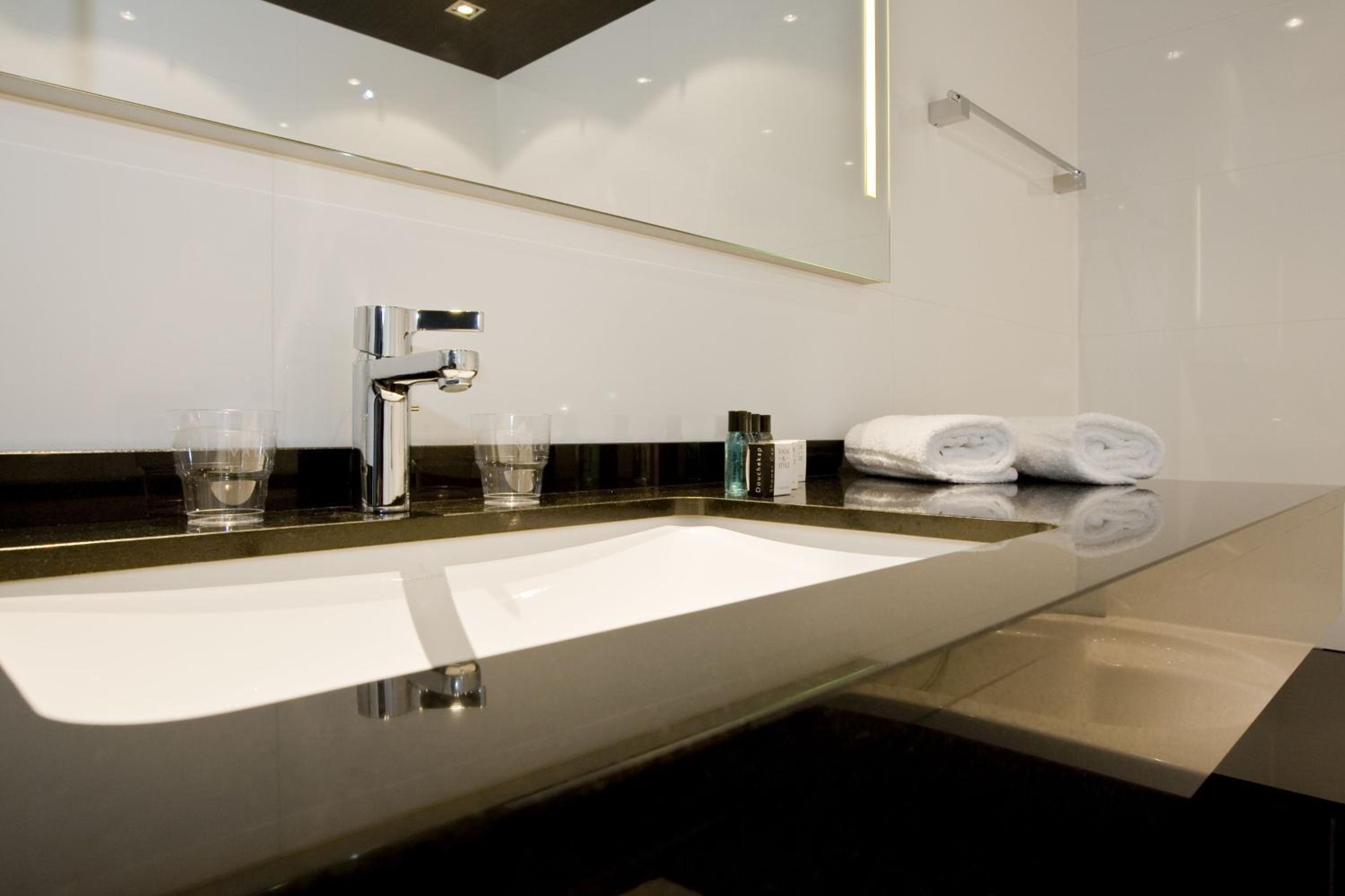 Deluxe Room - Photo 2
