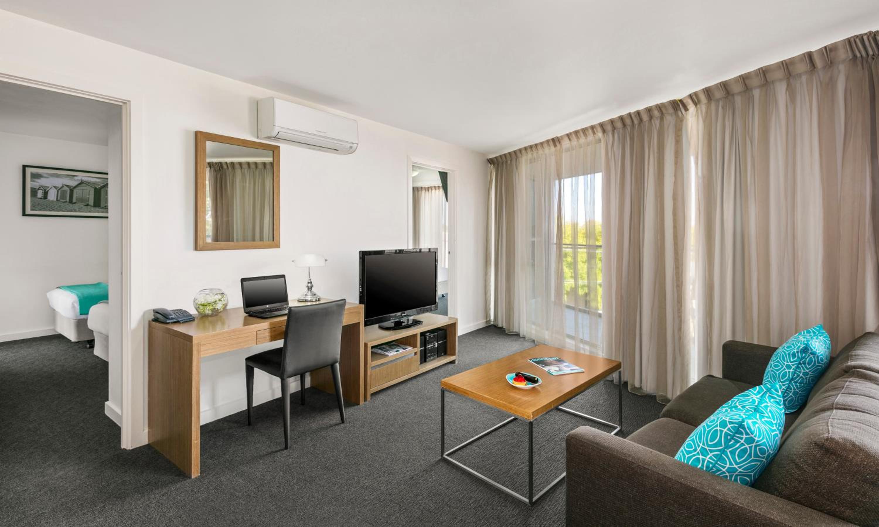 Executive Two-Bedroom Apartment - Photo 3