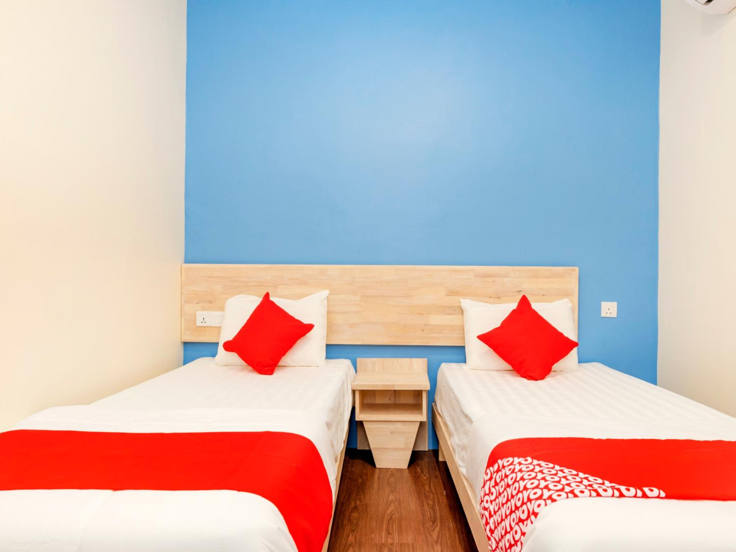 Standard Twin Room - Photo 3