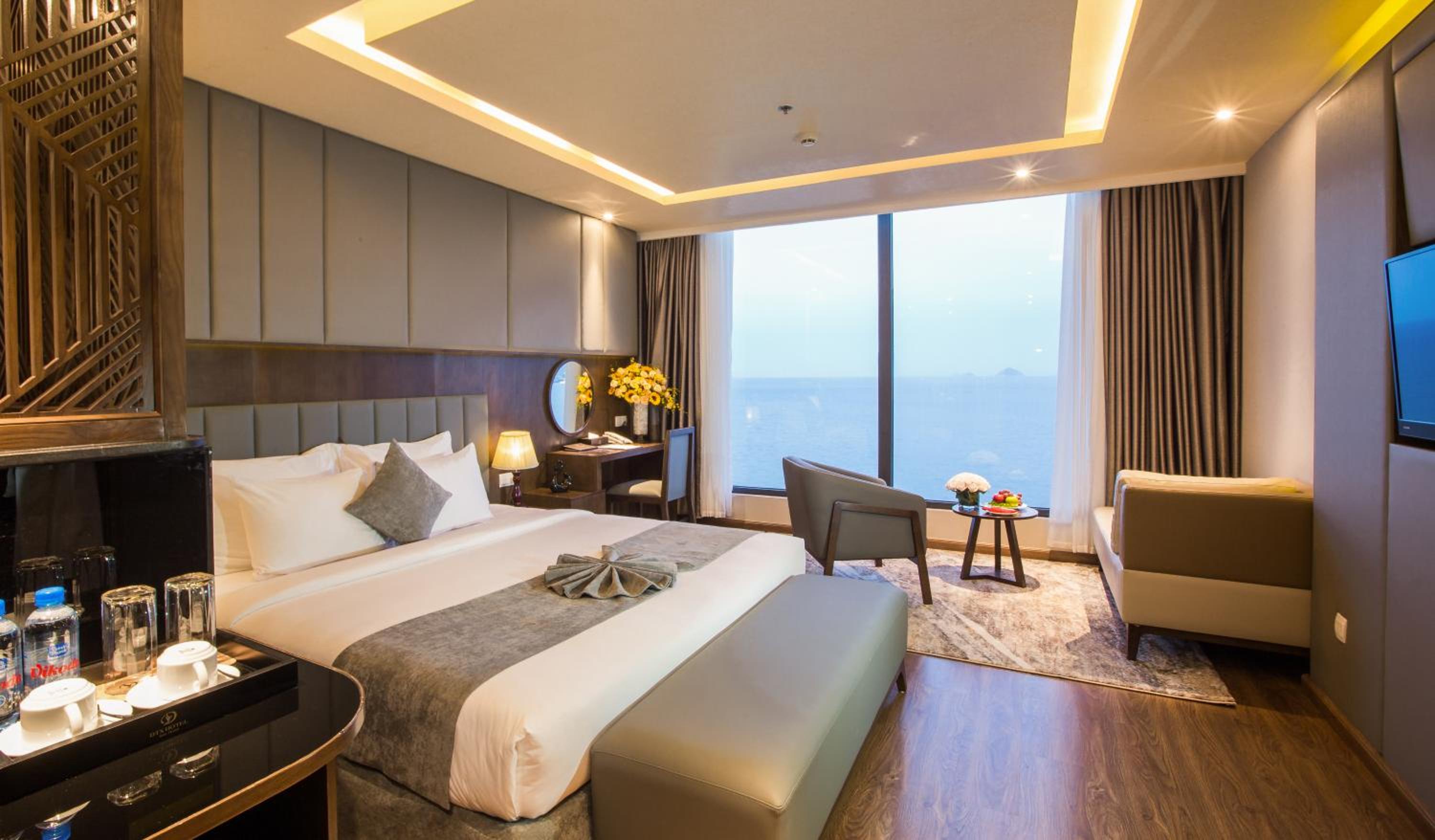 King Room with Sea View - Photo 2