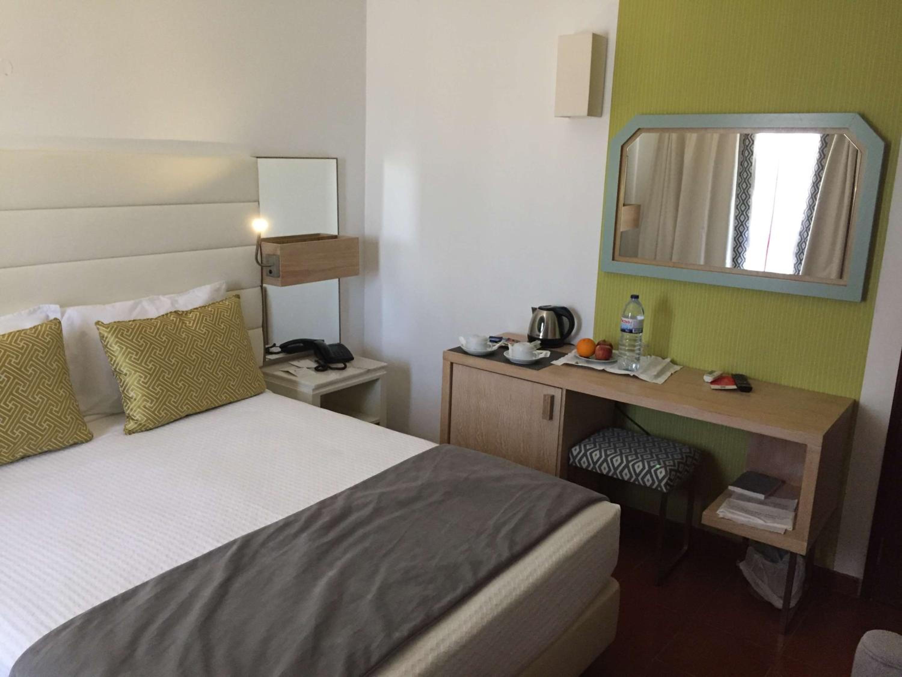 Standard Double Room - Photo 7