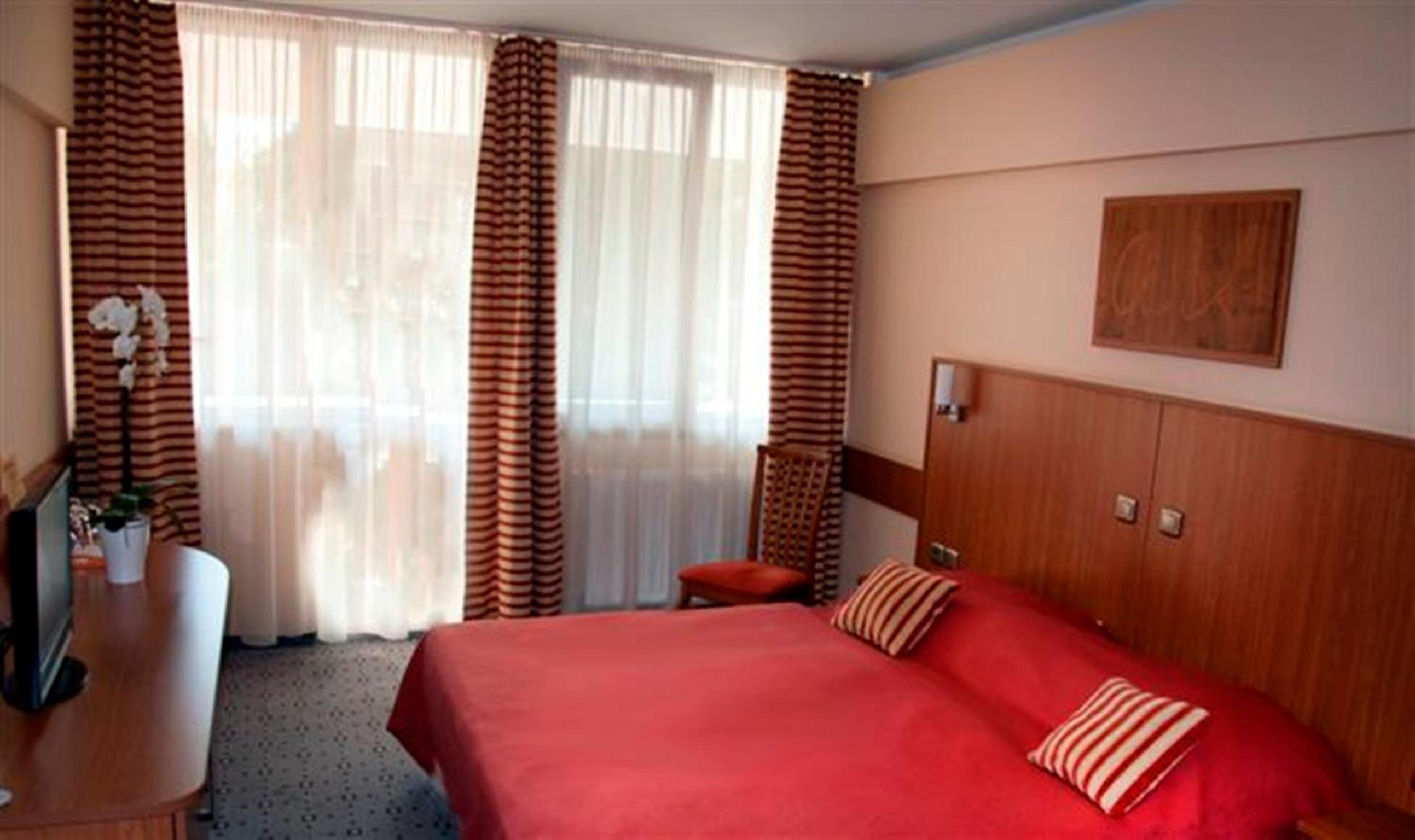 Double Room - Air Conditioner photo 3
