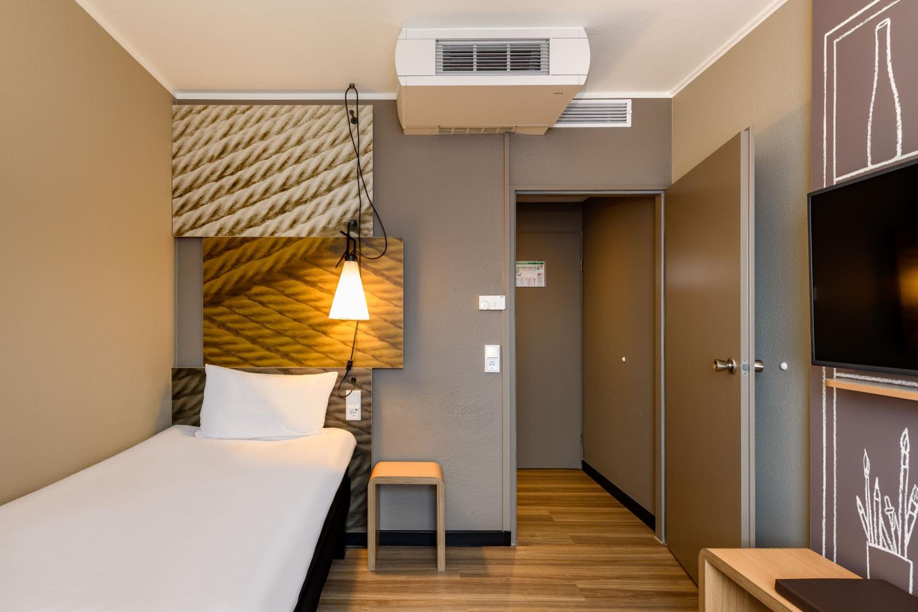 Standard Room with 1 Single Bed photo 1