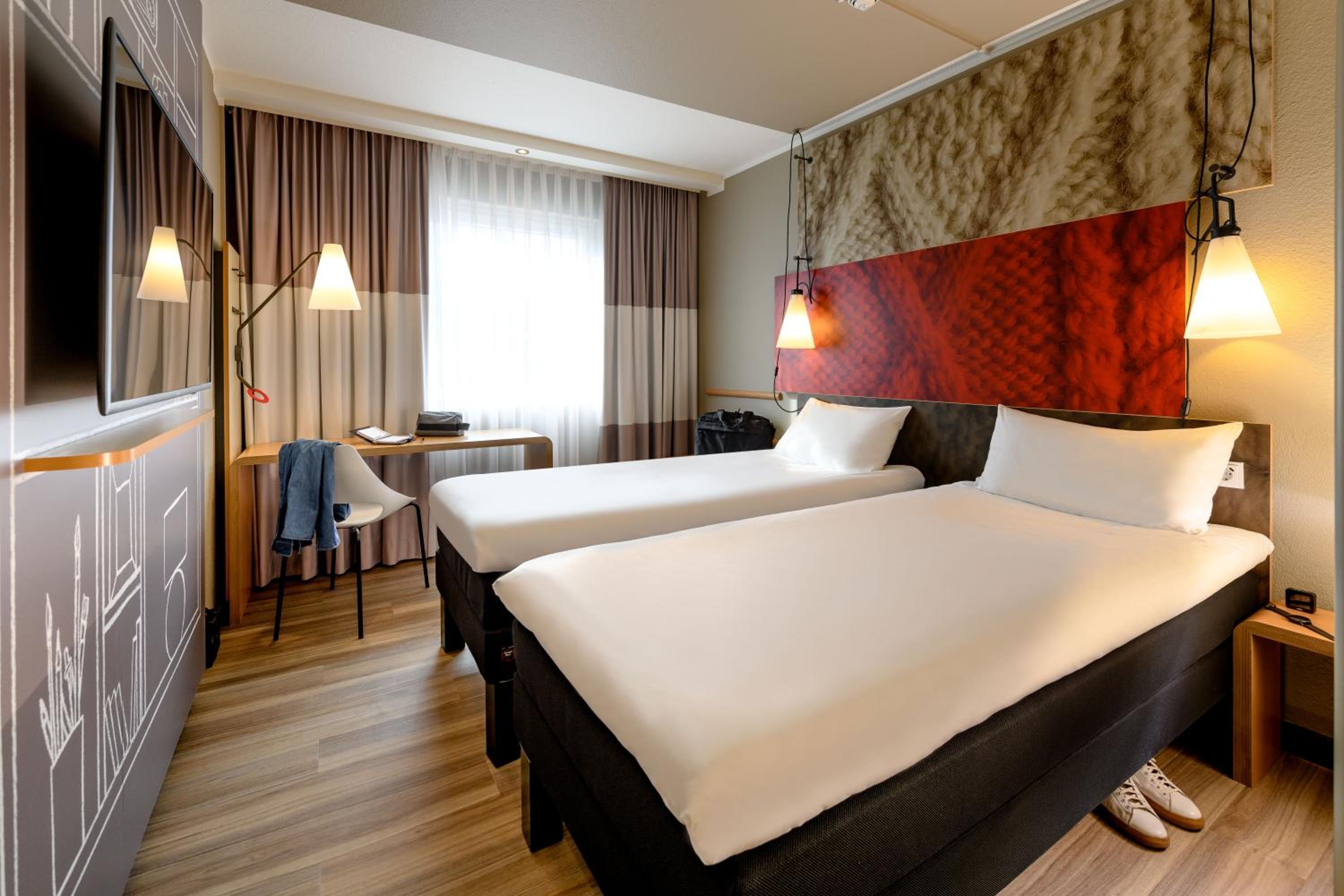 Standard Twin Room - Photo 1