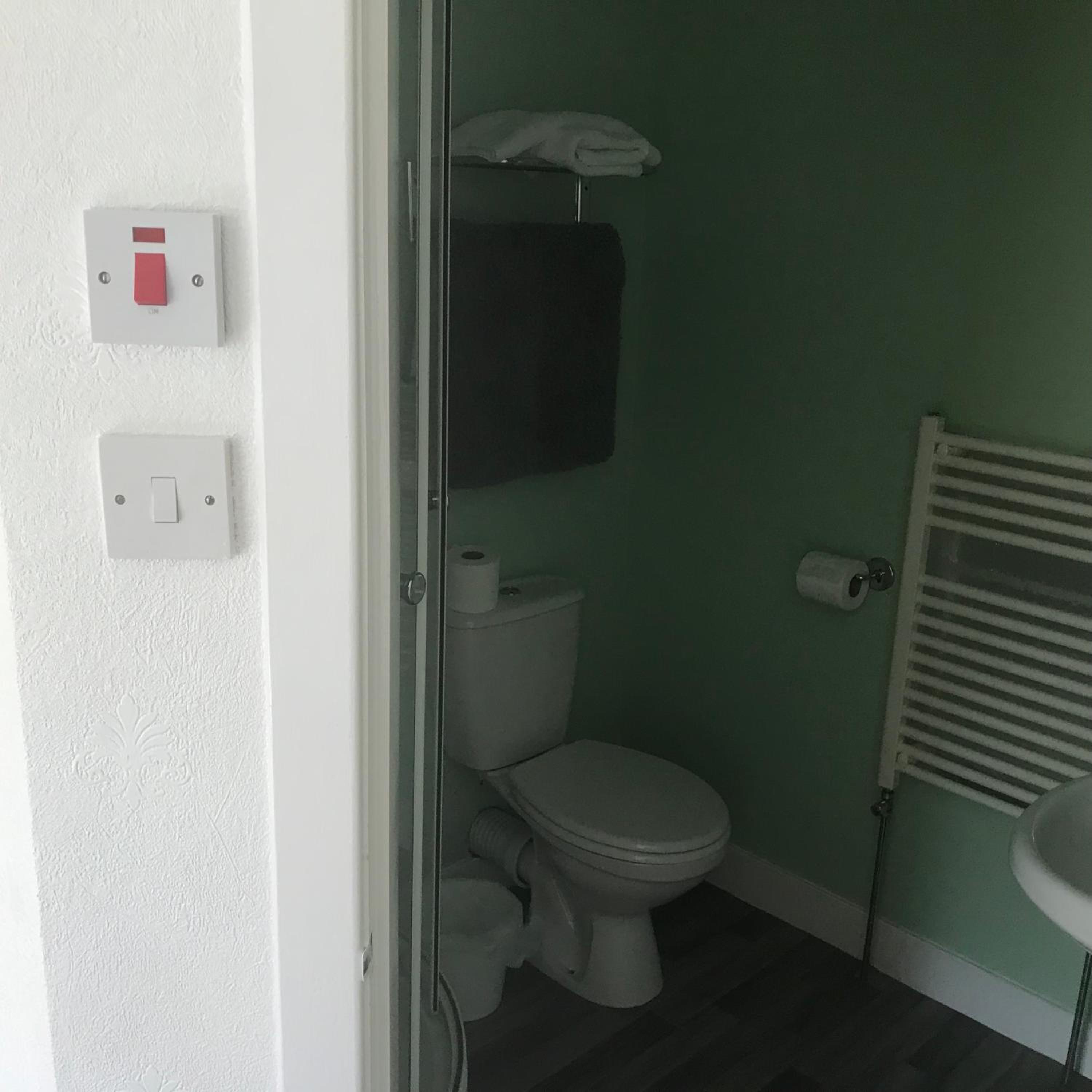 Single Room with Shower photo 3